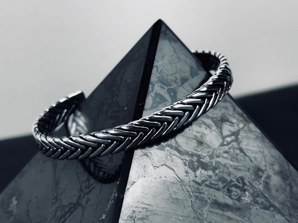 Men's Sterling Silver Knit Cuff Bracelet (Adjustable, Oxidized Finish)