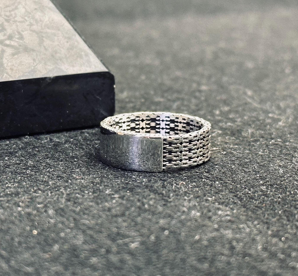 Personalized Sterling Silver Ring: Minimalist Band with Custom Engraving