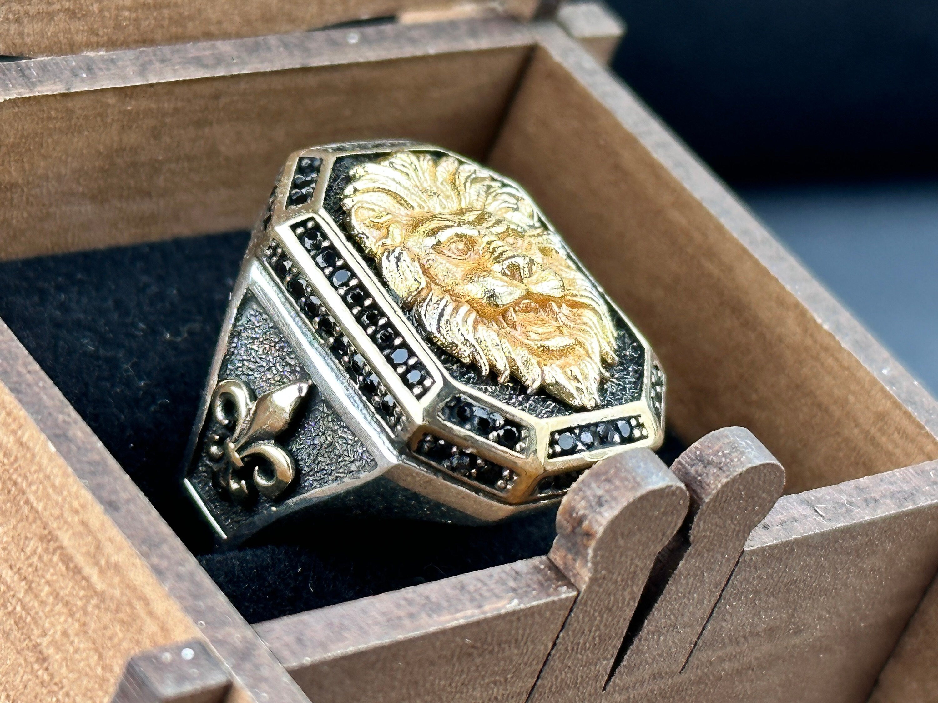 Leo Zodiac Ring: Handmade Sterling Silver - Lion Head Detail
