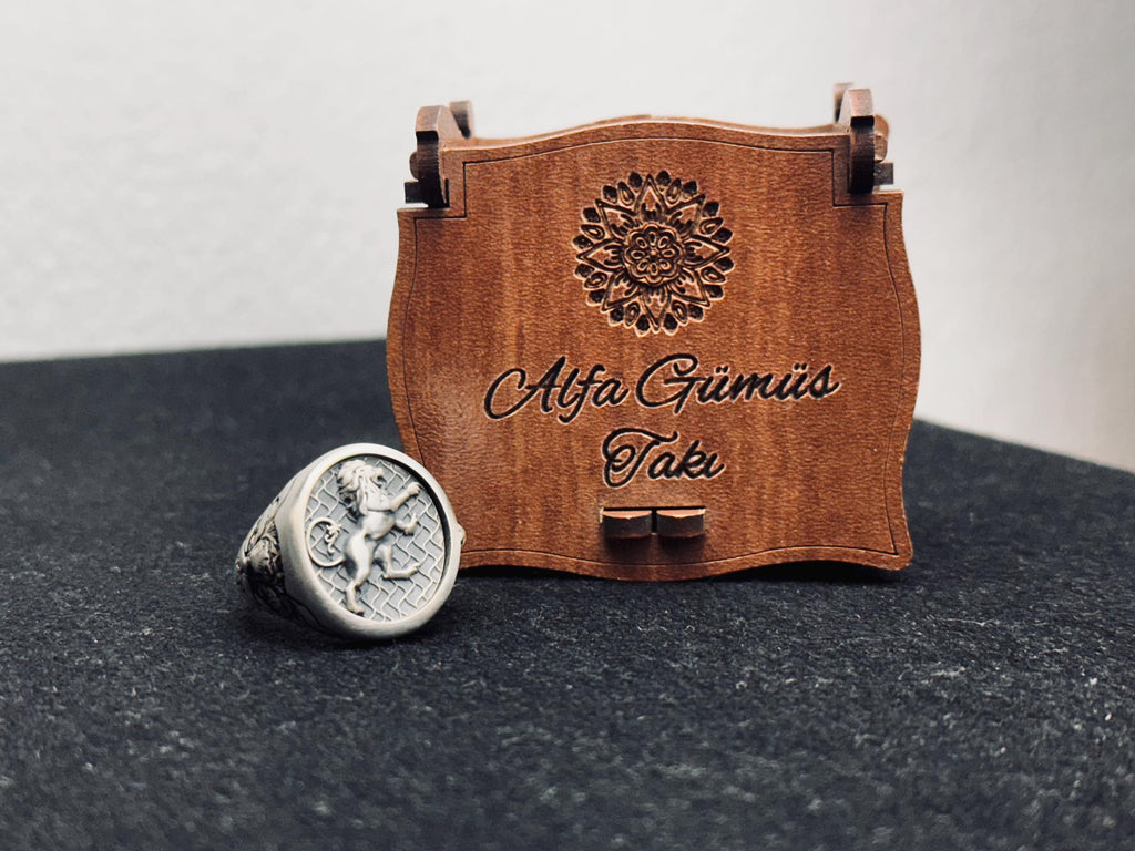 Lion Ring: Bold Sterling Silver - Chunky Gothic Zodiac Style