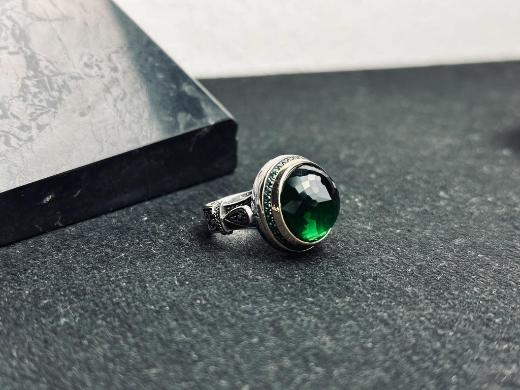 Round Green Emerald Ring - Minimalist Sterling Silver Handmade