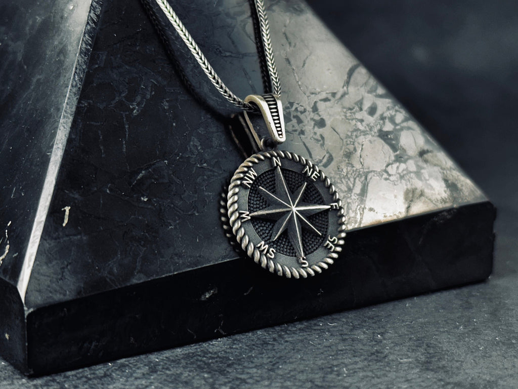 Silver Compass Necklace - Elegant Pendant for Travel Lovers