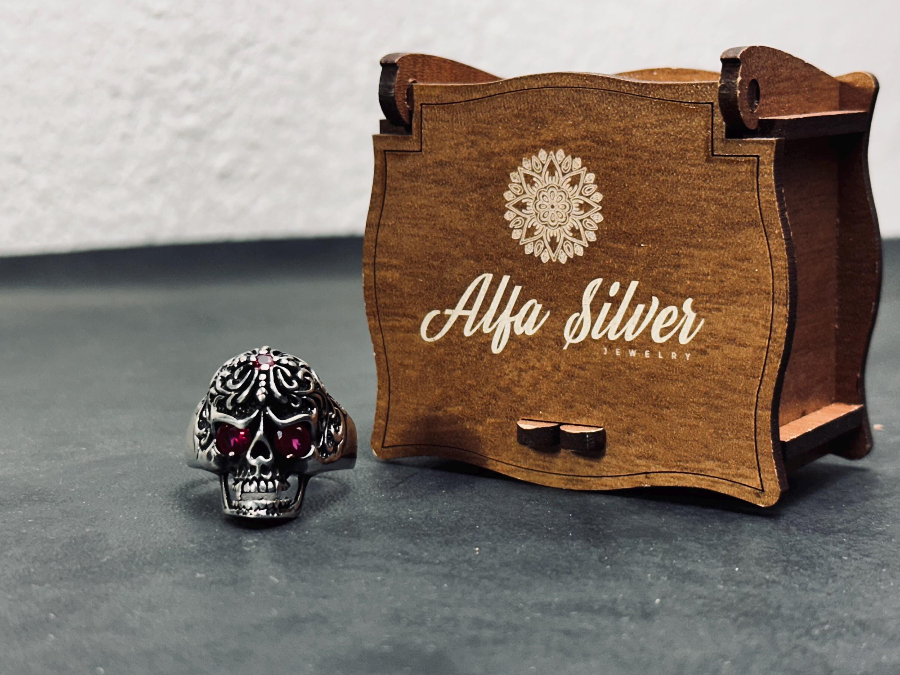 Skull Ring: Sterling Silver Goth Biker Style - Adjustable Fit