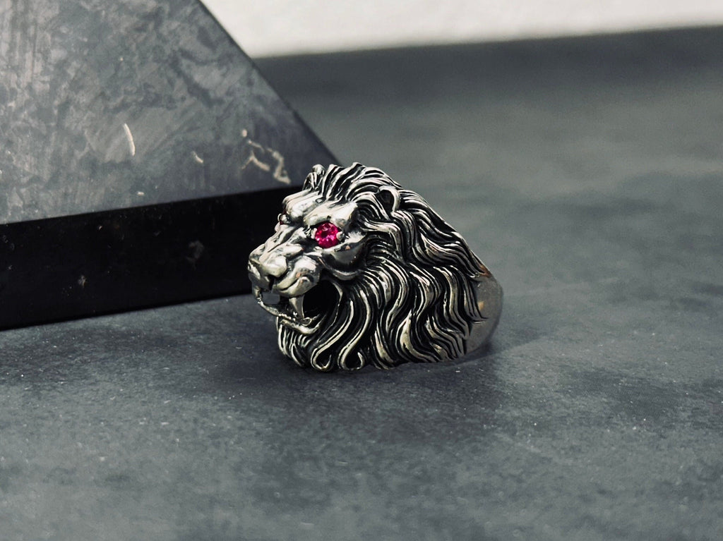 Lion Zodiac Sterling Silver Ring, Cubic Zirconia Eyes (Handmade)