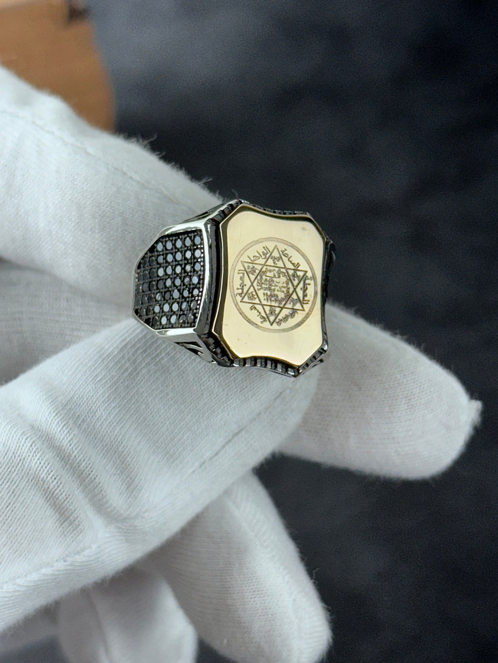 Sterling Silver Solomon King Ring: Engraved Star Detail