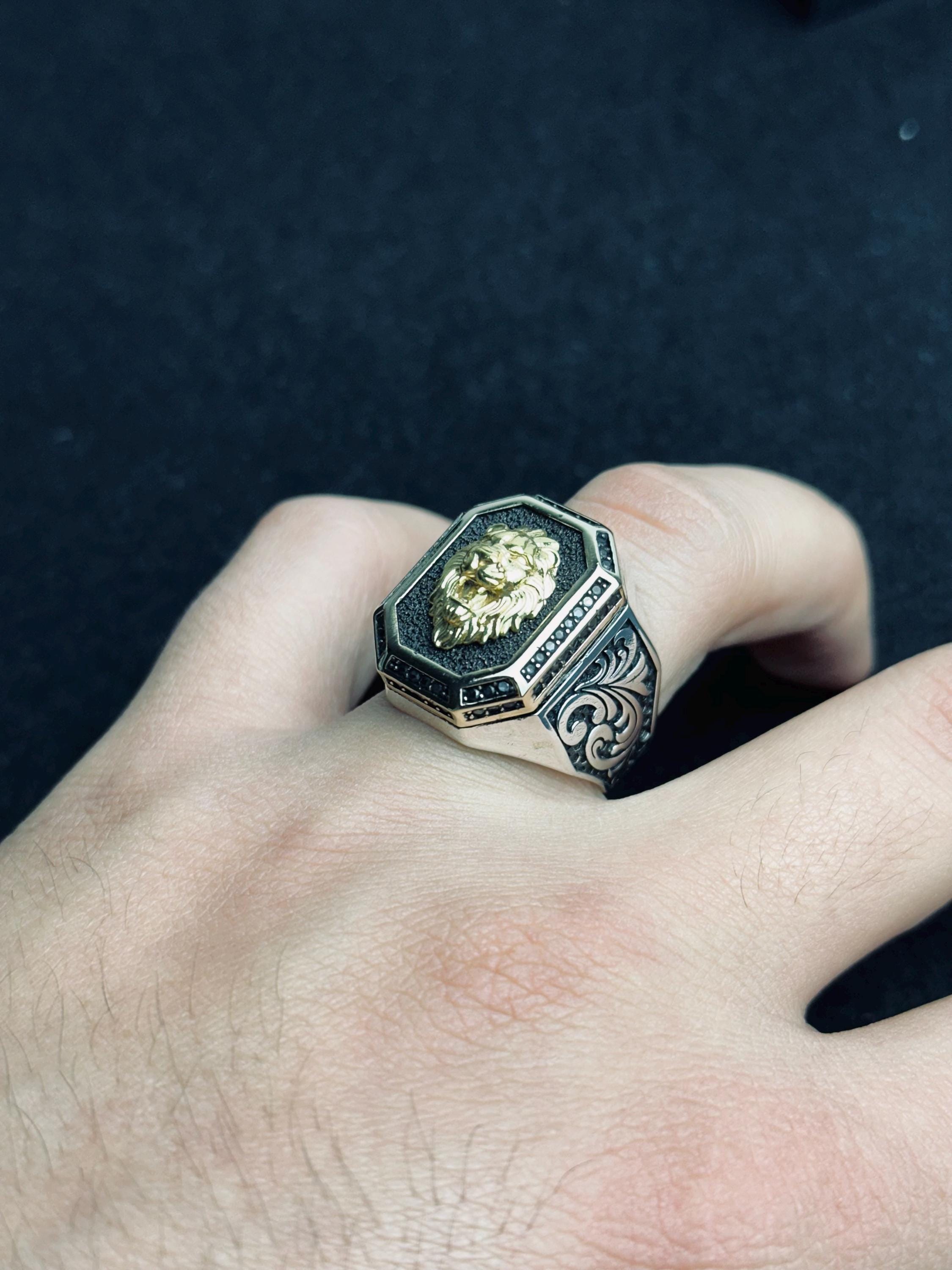 Leo Signet Ring: Bold Lion Head Design - Sterling Silver Zircon