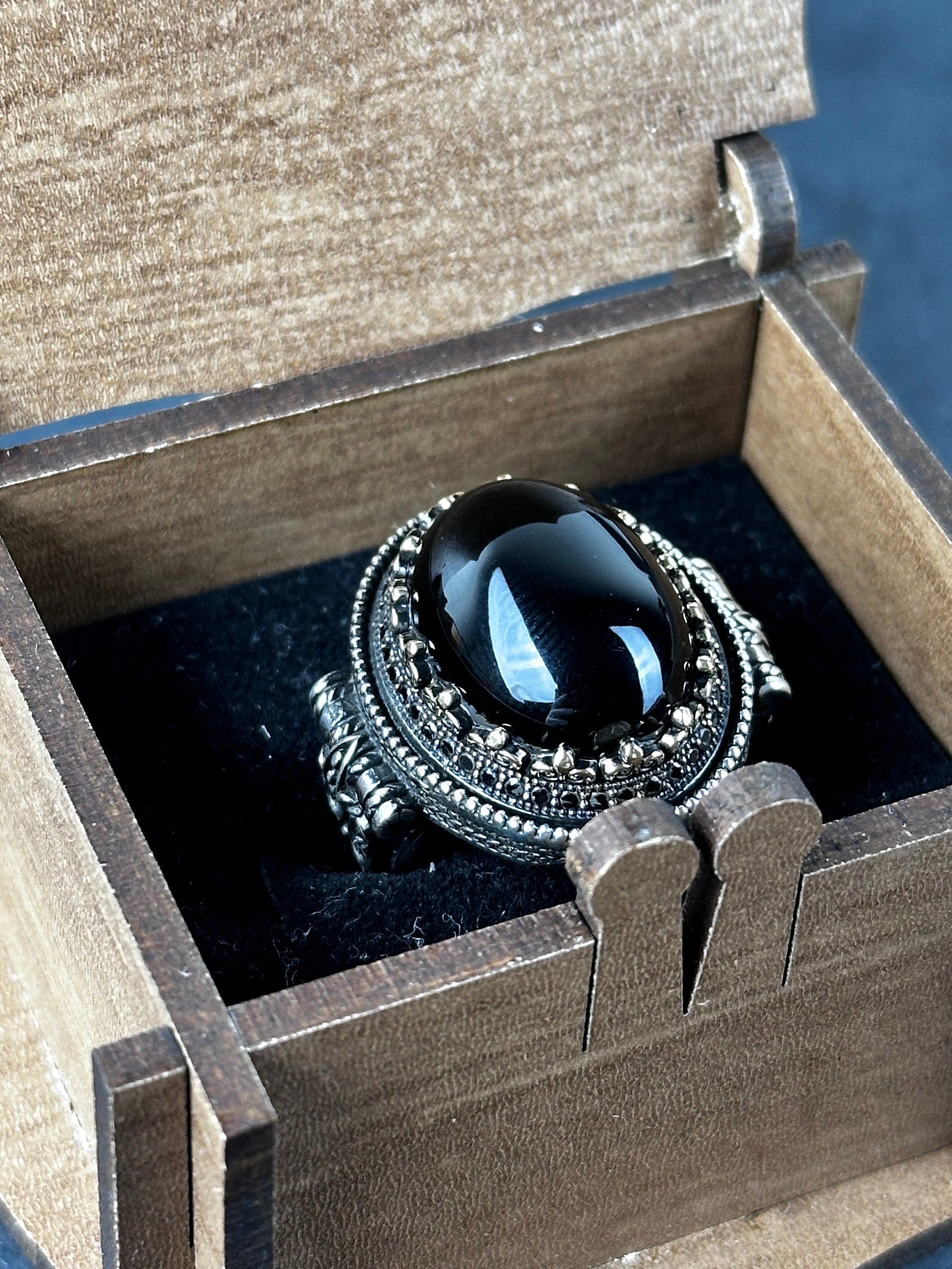 Men's Sterling Silver Ring Onyx Gemstone Eagle Design (Bold Statement)