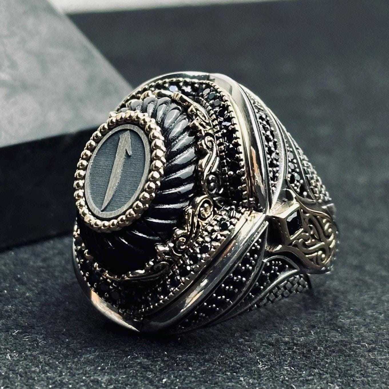 Elif Vav Signet Ring - Oval Onyx, Arabic Calligraphy