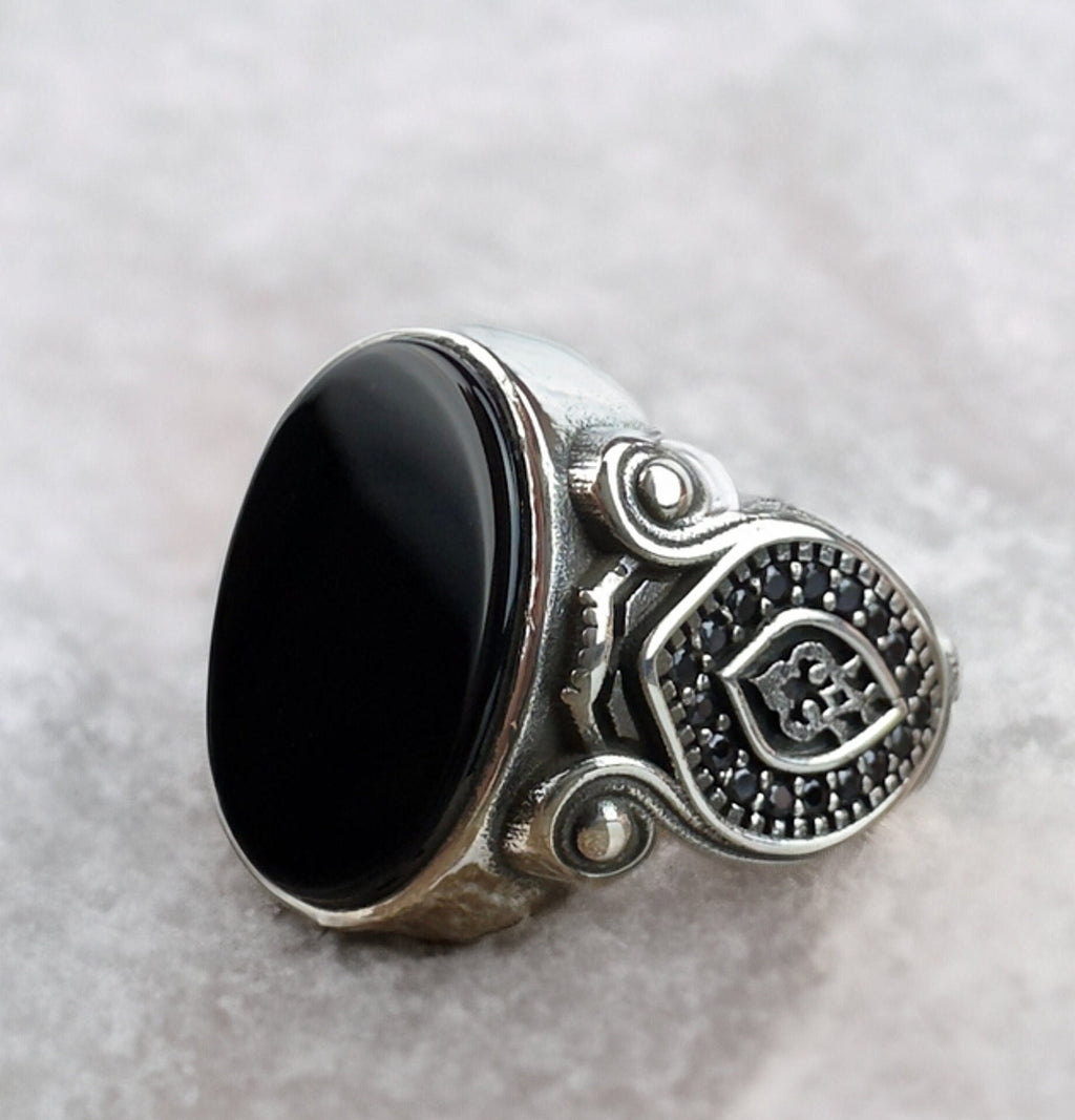 Sterling Silver Ring: Onyx Gemstone with Eagle Design - Handmade