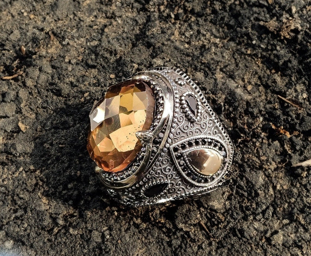 Sultanit Silver Ring: Handmade Crown Design, Color-Change Gemstone
