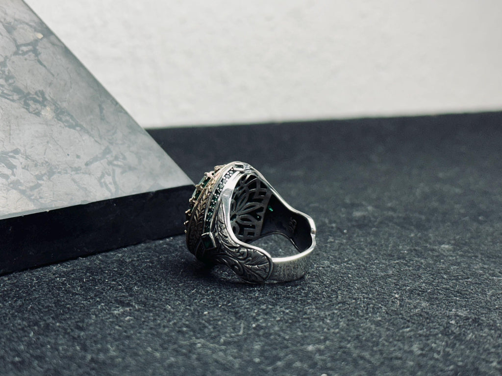 Men's Emerald Silver Ring: Handmade Turkish Artisan - Statement Jewelry