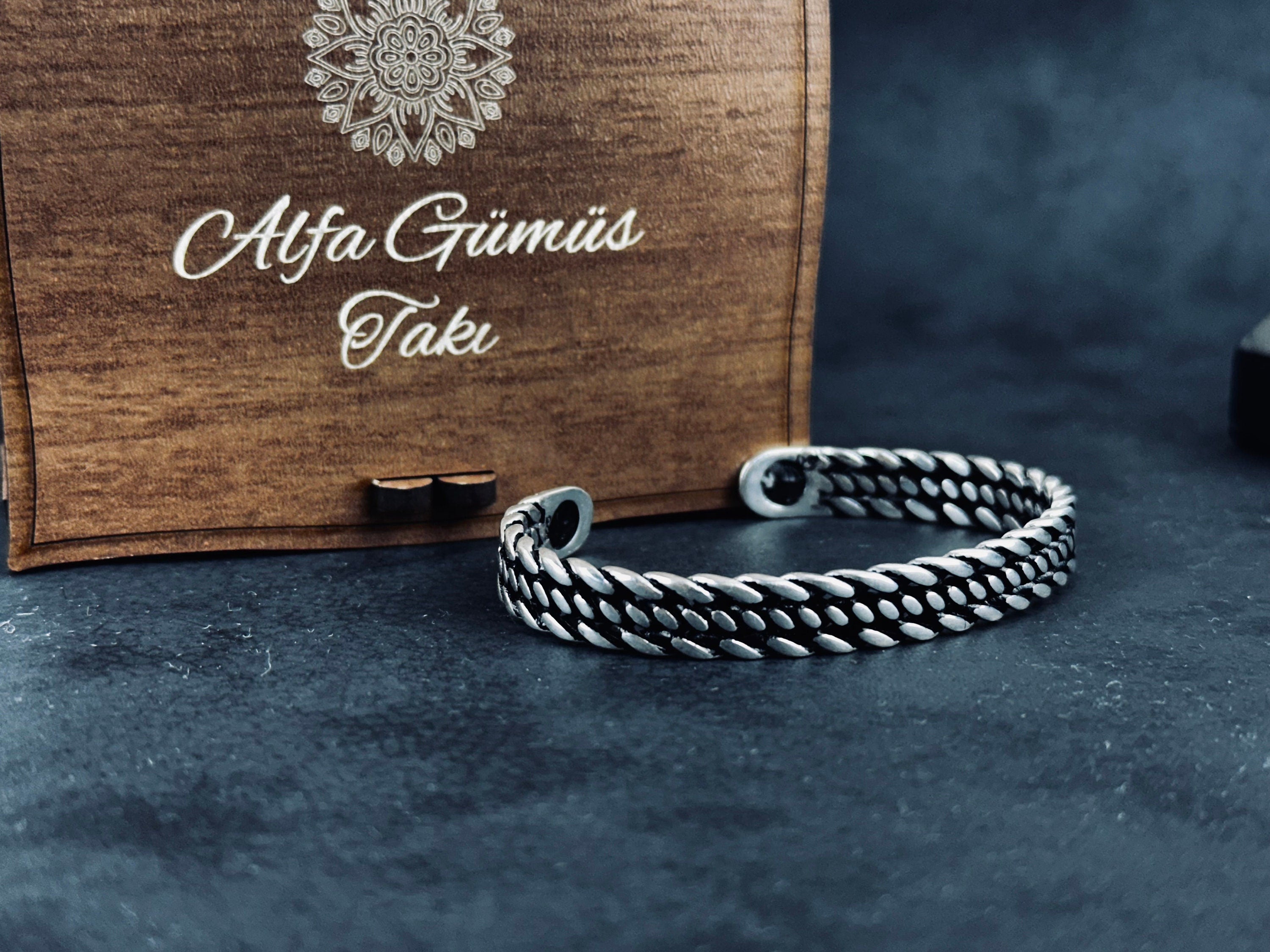 Sterling Silver Knitted Link Bracelet: Adjustable Handmade Design