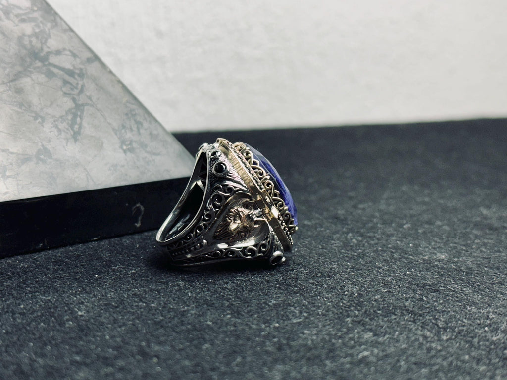 Men's Sterling Silver Ring: Oval Lapis Lazuli - Lion Design