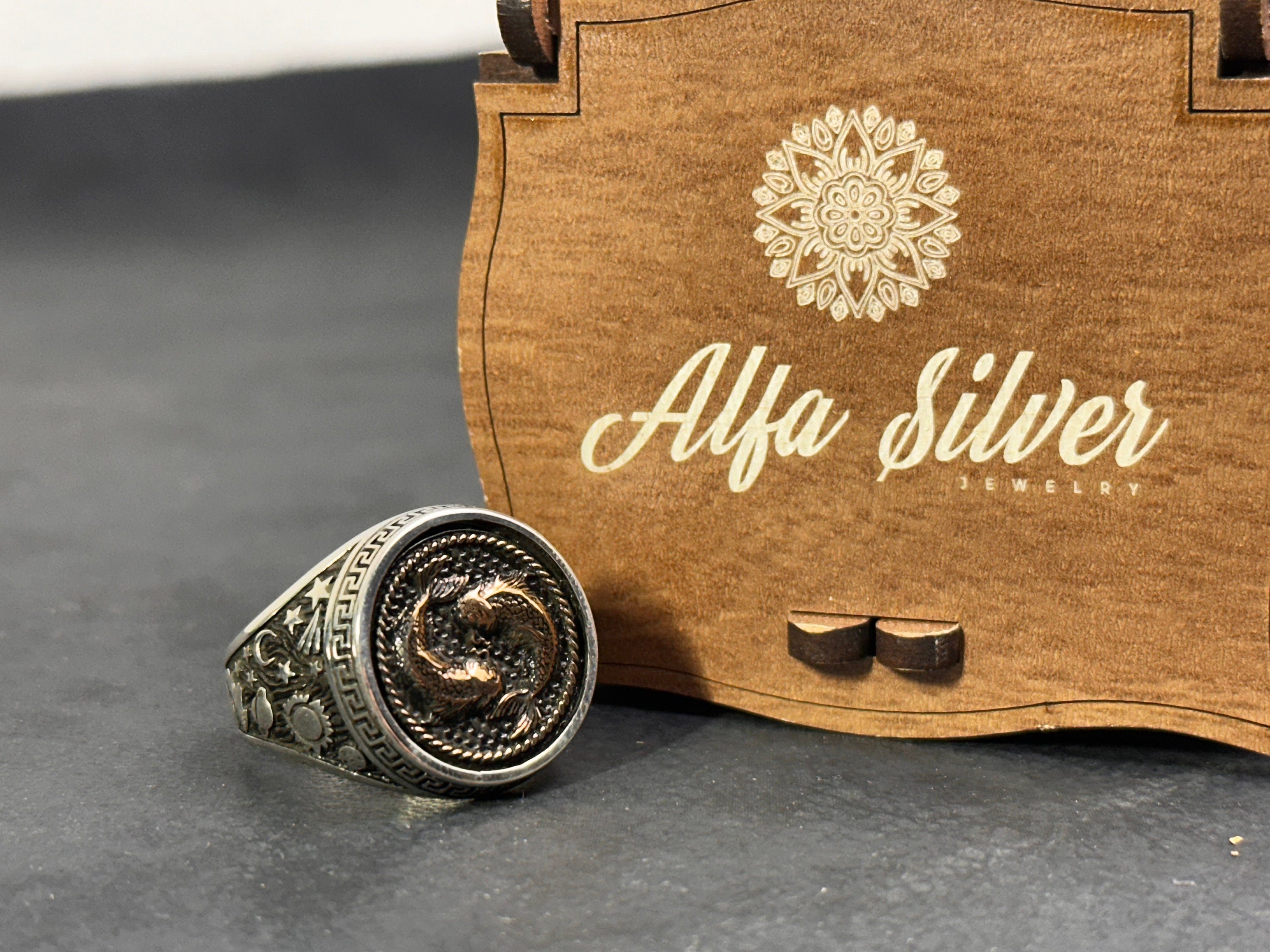 Pisces Astrology Ring, Sterling Silver, Neptune Design (Dainty Size)