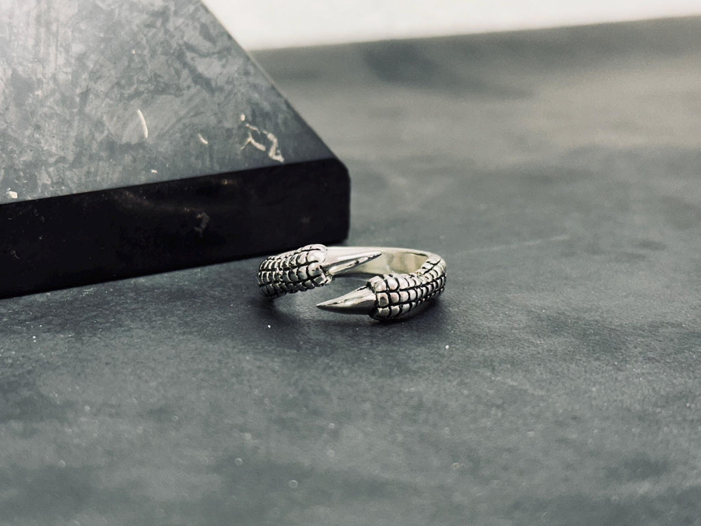 Dragon Claw Ring: 925 Sterling Silver Gothic Statement Jewelry