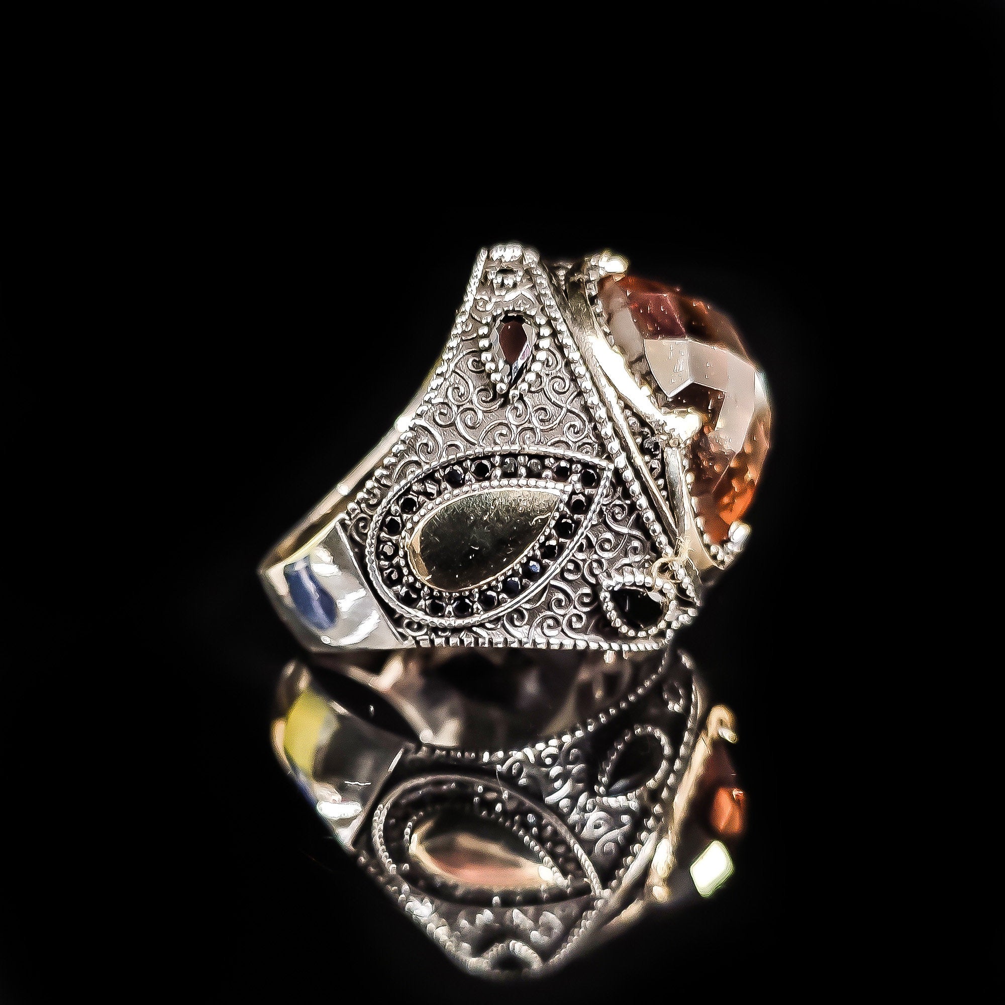 Sultanit Silver Ring: Handmade Crown Design, Color-Change Gemstone