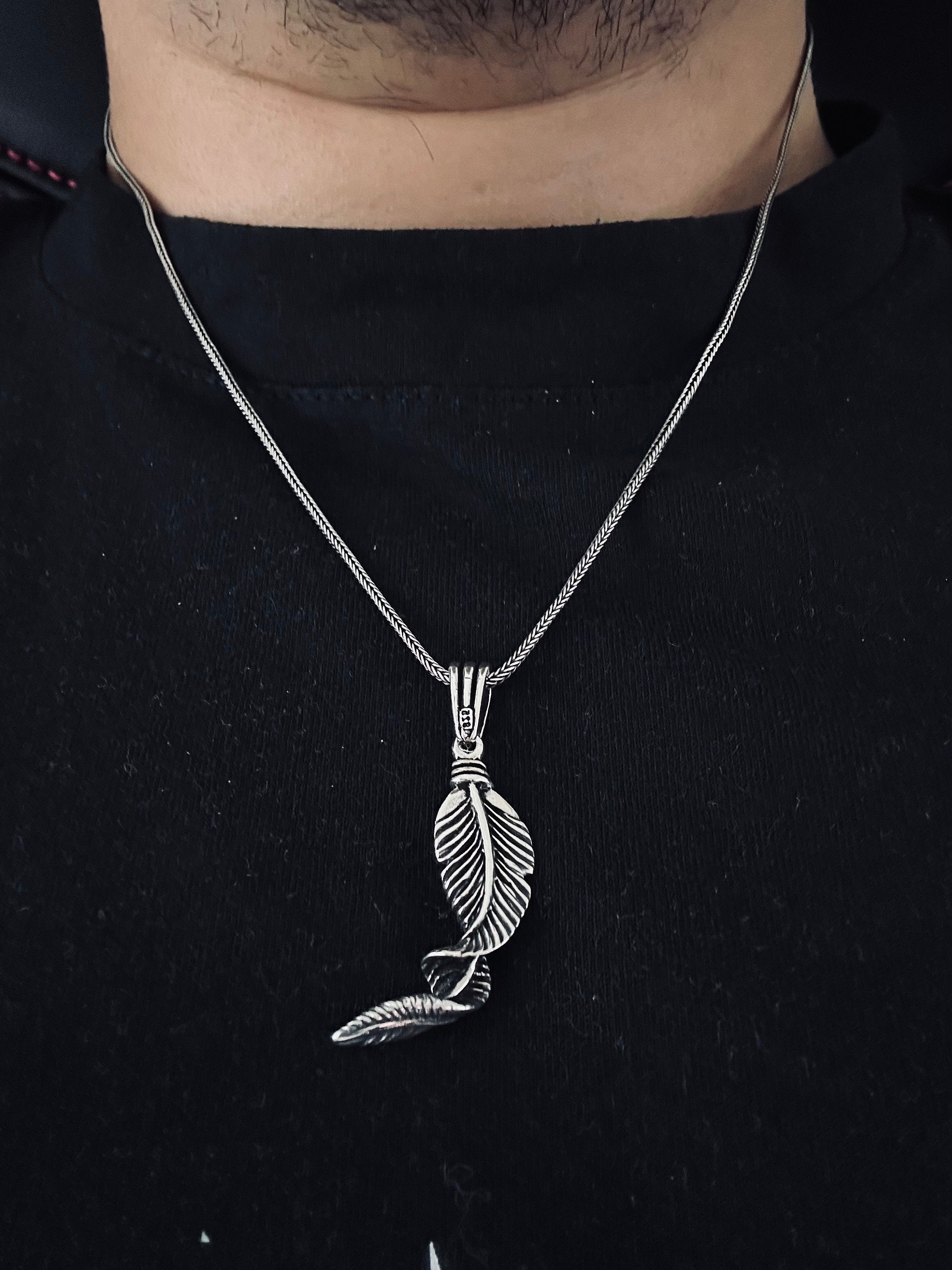 Feather Pendant Necklace: Silver Boho Style - Adjustable Chain