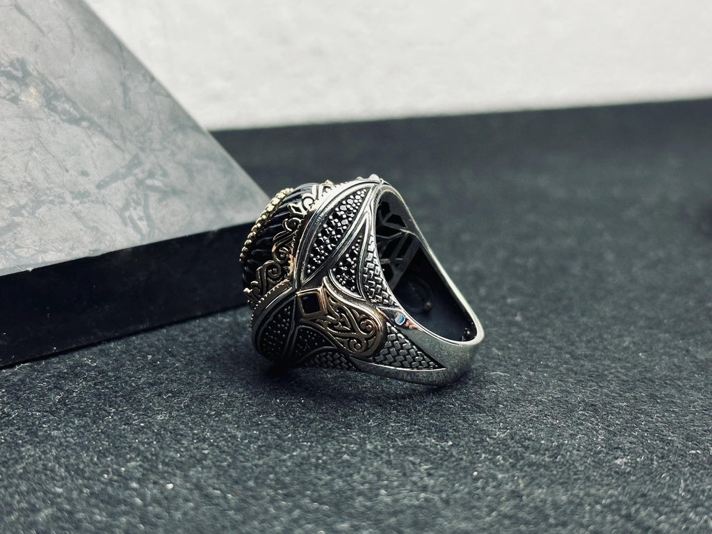 Elif Vav Signet Ring - Oval Onyx, Arabic Calligraphy