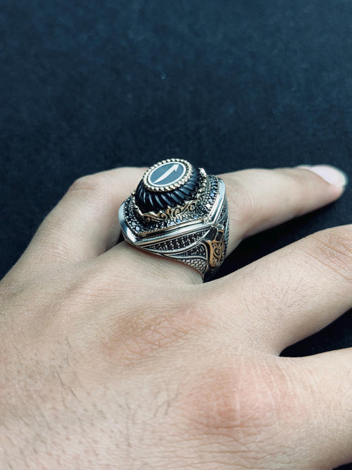 Elif Vav Signet Ring - Oval Onyx, Arabic Calligraphy