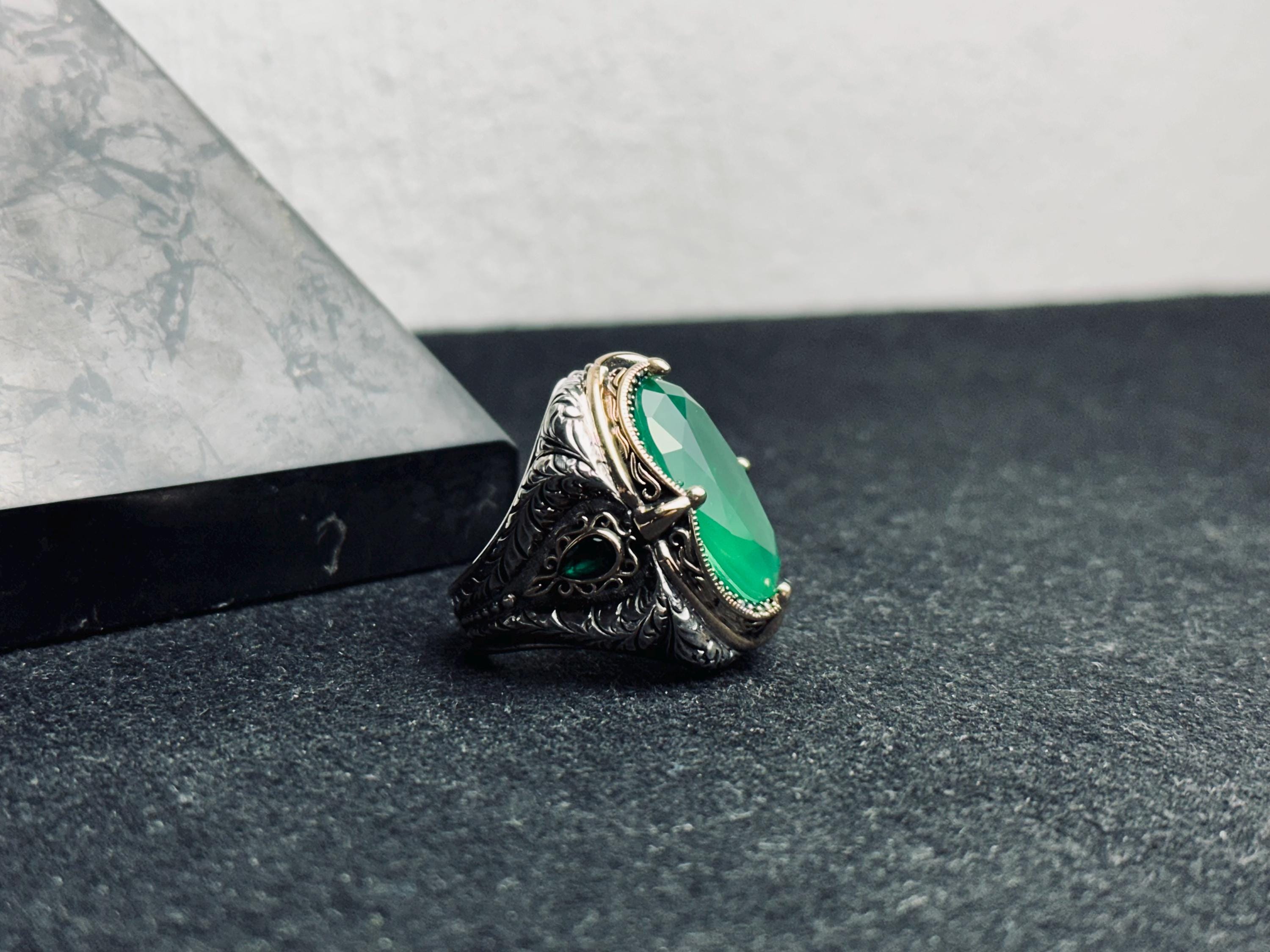 Sterling Silver Men's Ring: Lion Design with Green Tourmaline