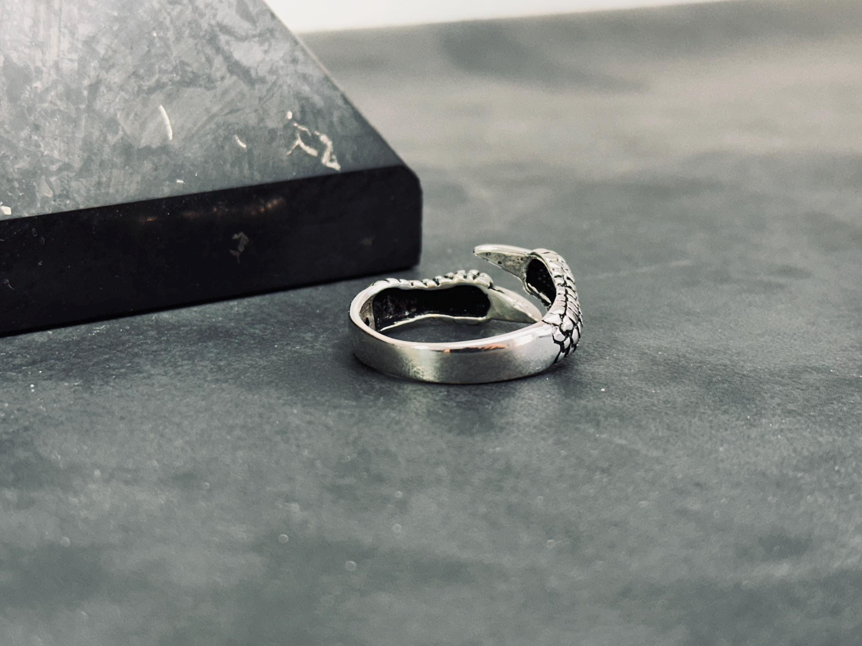 Dragon Claw Ring: 925 Sterling Silver Gothic Statement Jewelry