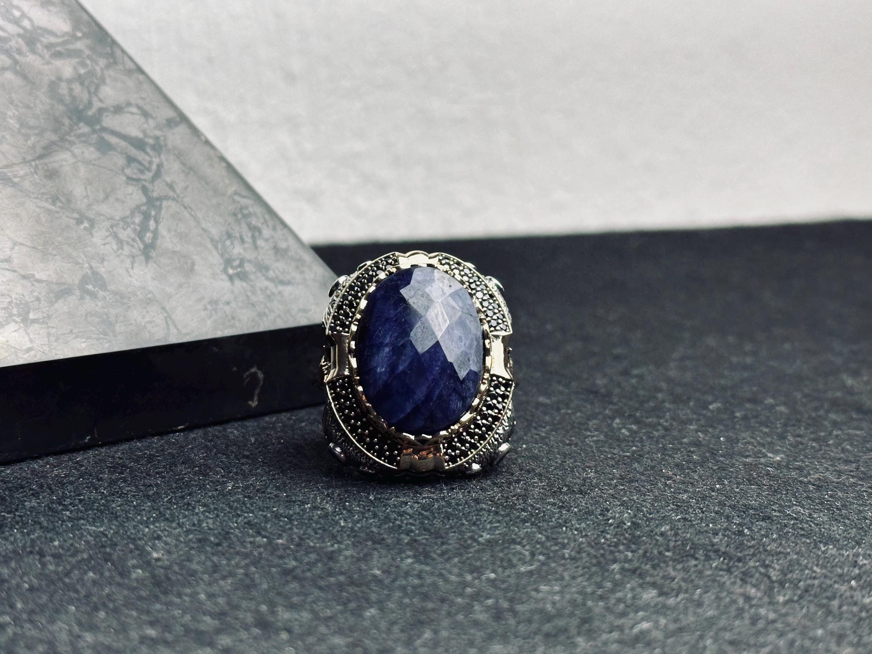 Men's Sterling Silver Ring: Oval Lapis Lazuli - Lion Design
