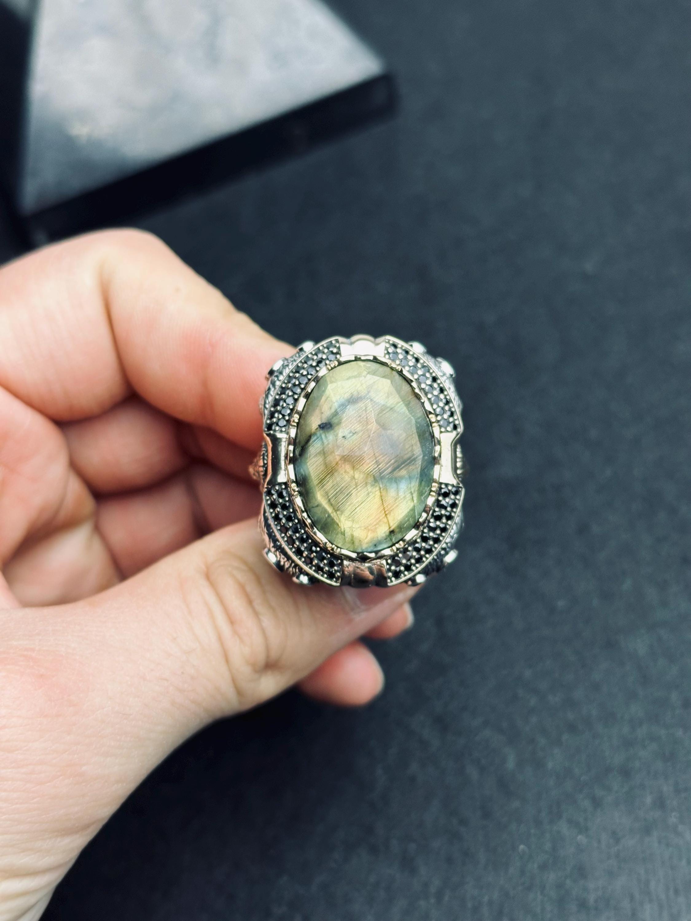 Labradorite Lion Head Ring - Sterling Silver Handmade Statement
