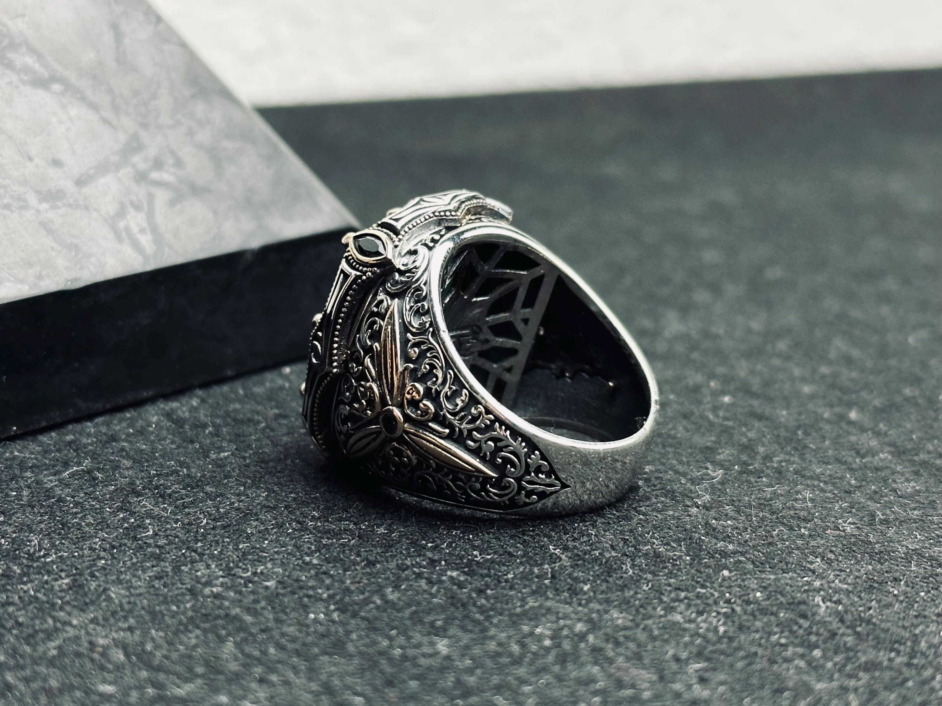 Bold Emerald Silver Ring: Turkish Vintage Design (Men's Size Large)