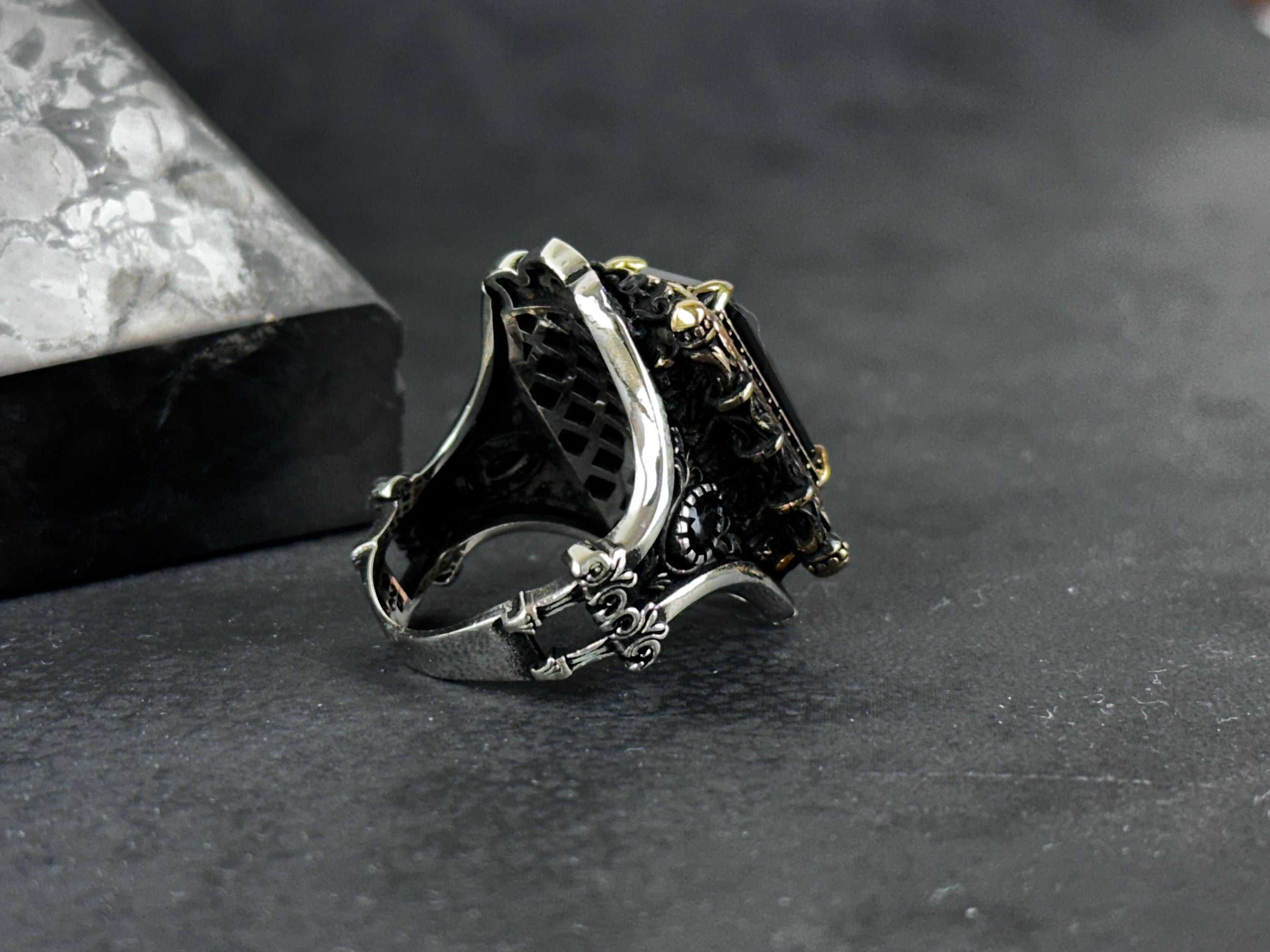 Black Zircon Sterling Silver Ring: Handcrafted Engraved Design