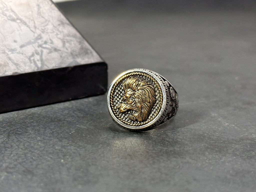 Leo Zodiac Sterling Silver Ring, Horoscope Design (Sizes 5-10)