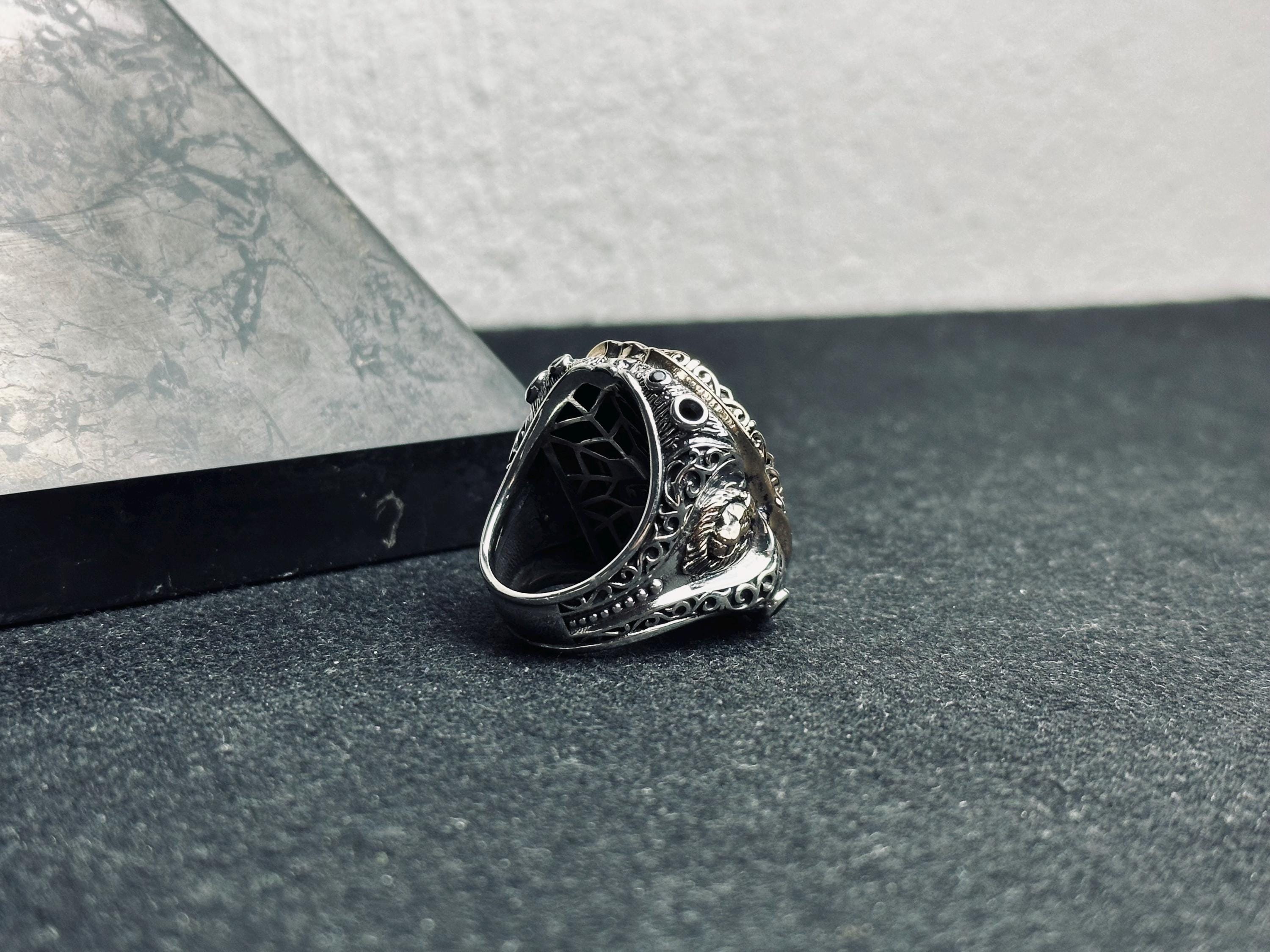 Labradorite Lion Head Ring - Sterling Silver Handmade Statement
