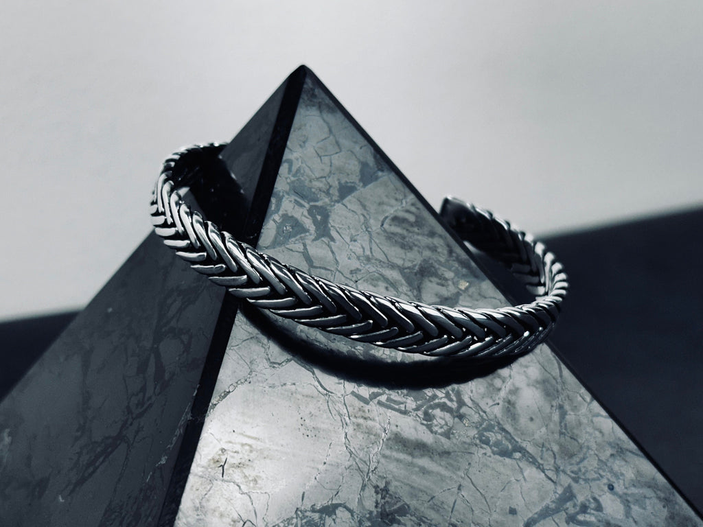 Men's Sterling Silver Knit Cuff Bracelet (Adjustable, Oxidized Finish)