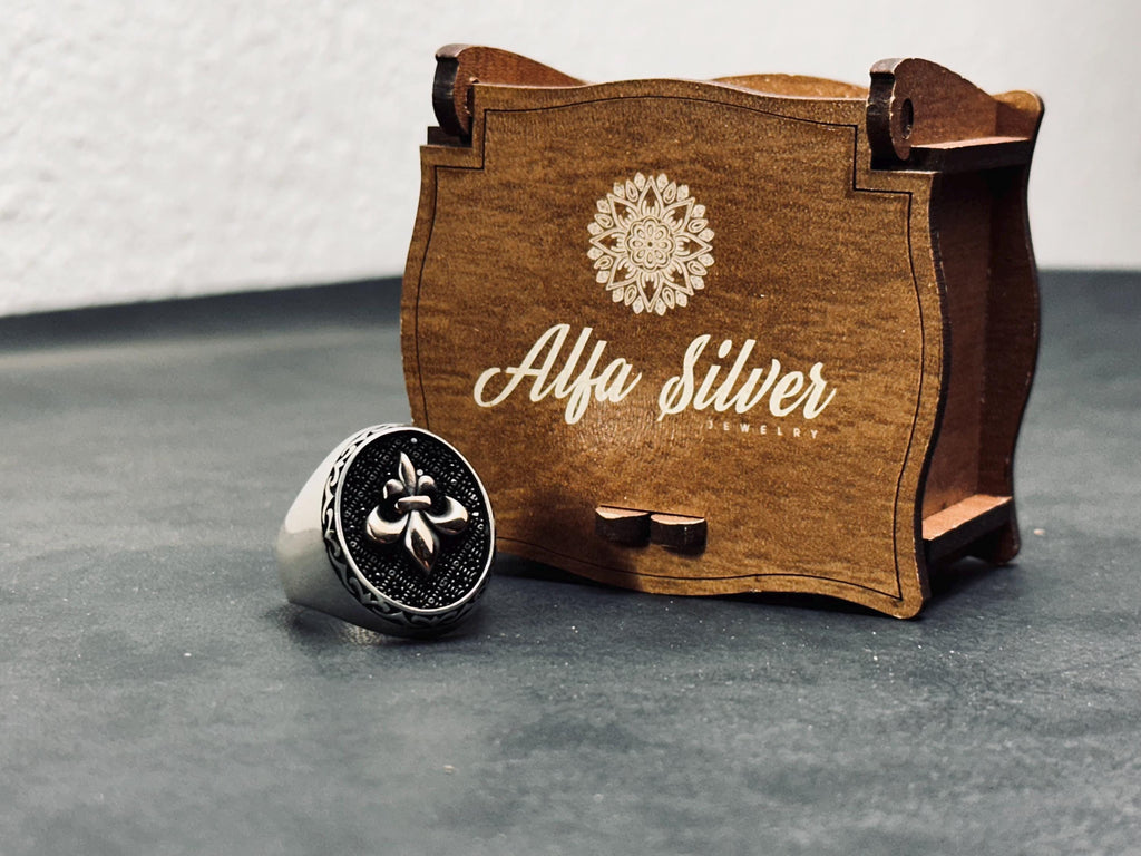 Iris Flower Ring: Sterling Silver Handmade - Dainty Statement Piece