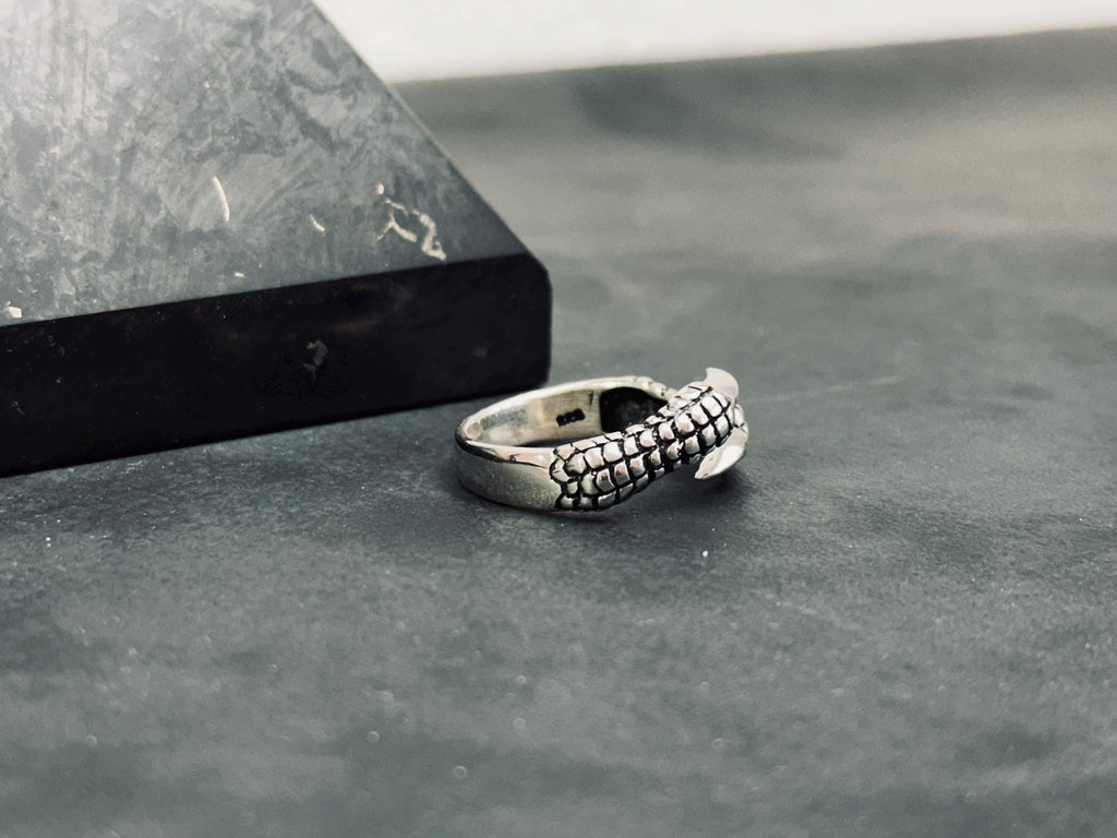 Dragon Claw Ring: 925 Sterling Silver Gothic Statement Jewelry