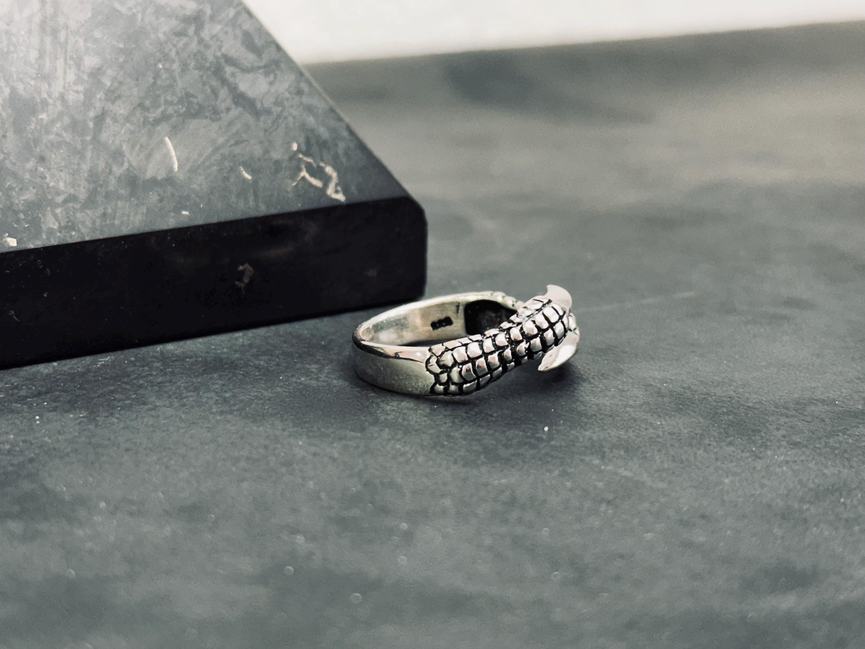 Dragon Claw Ring: 925 Sterling Silver Gothic Statement Jewelry
