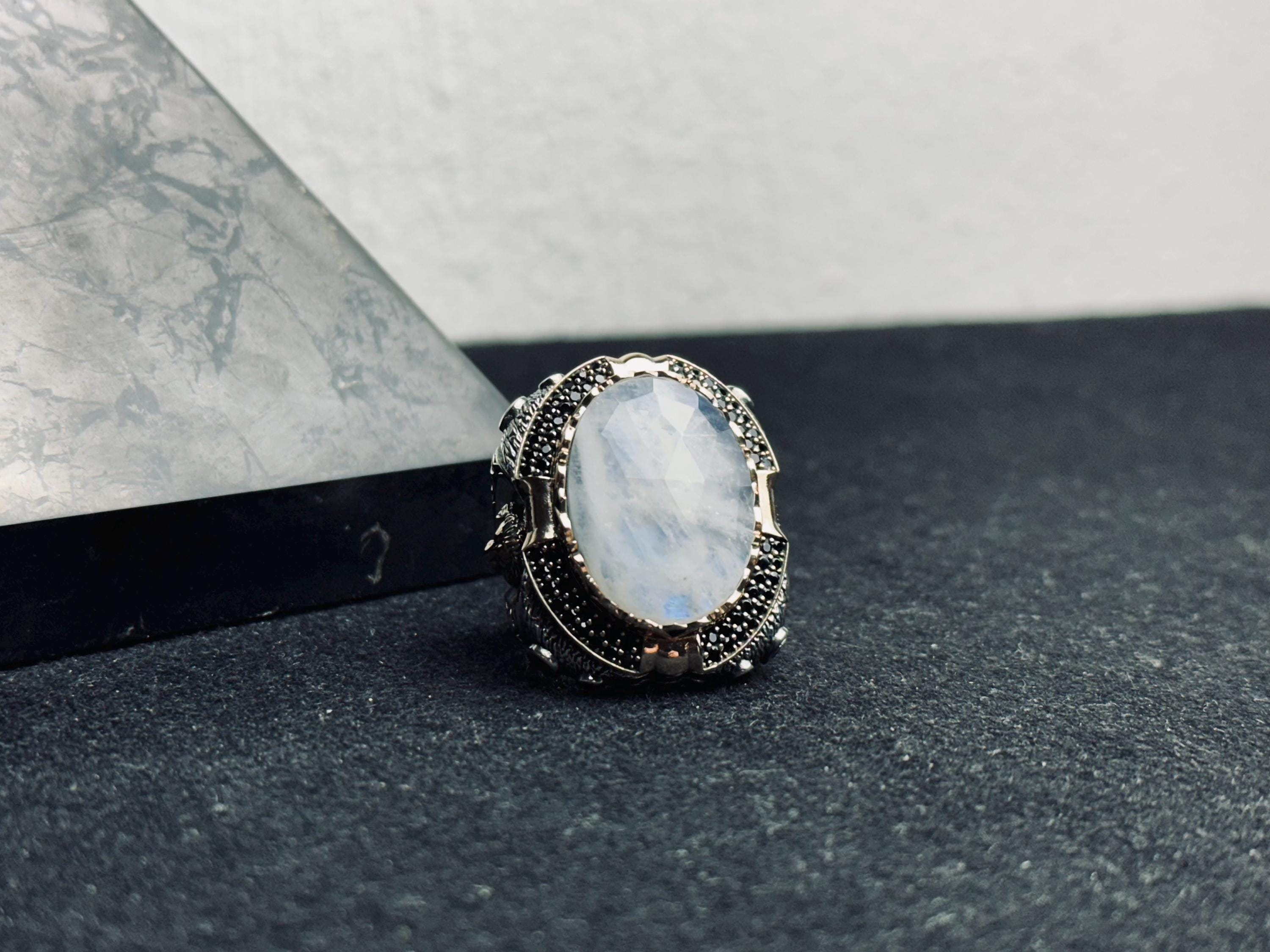 Moonstone Sterling Silver Ring, Lion Head Design (Men's Large)