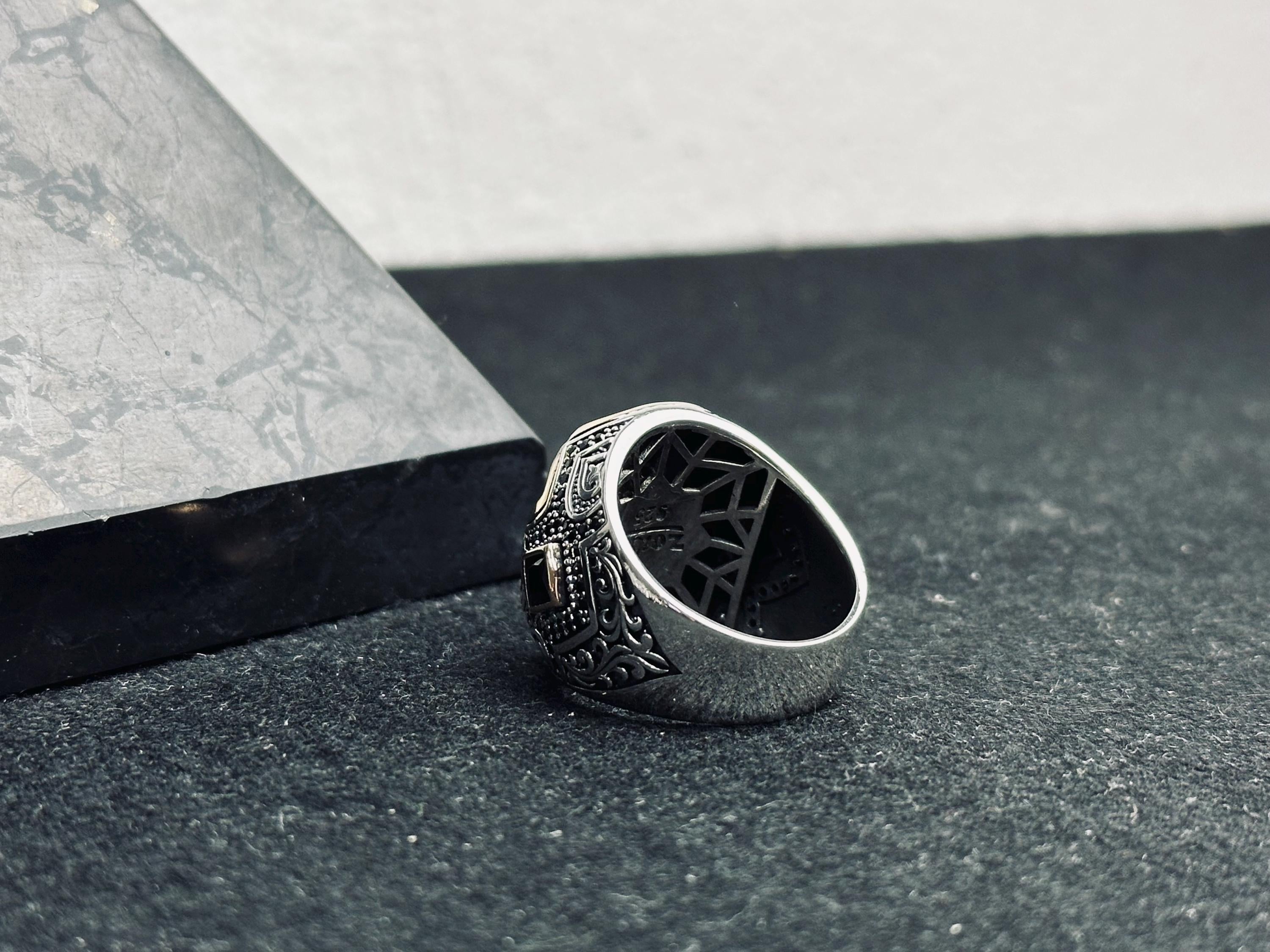 Men's Statement Ring: Tiger Eye Gemstone - Oxidized 925 Silver