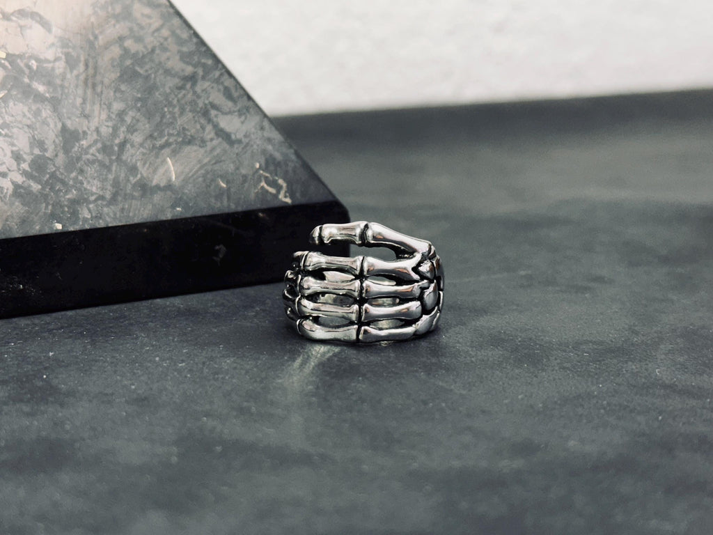 Sterling Silver Finger Bones Ring: Gothic Biker Style for Men