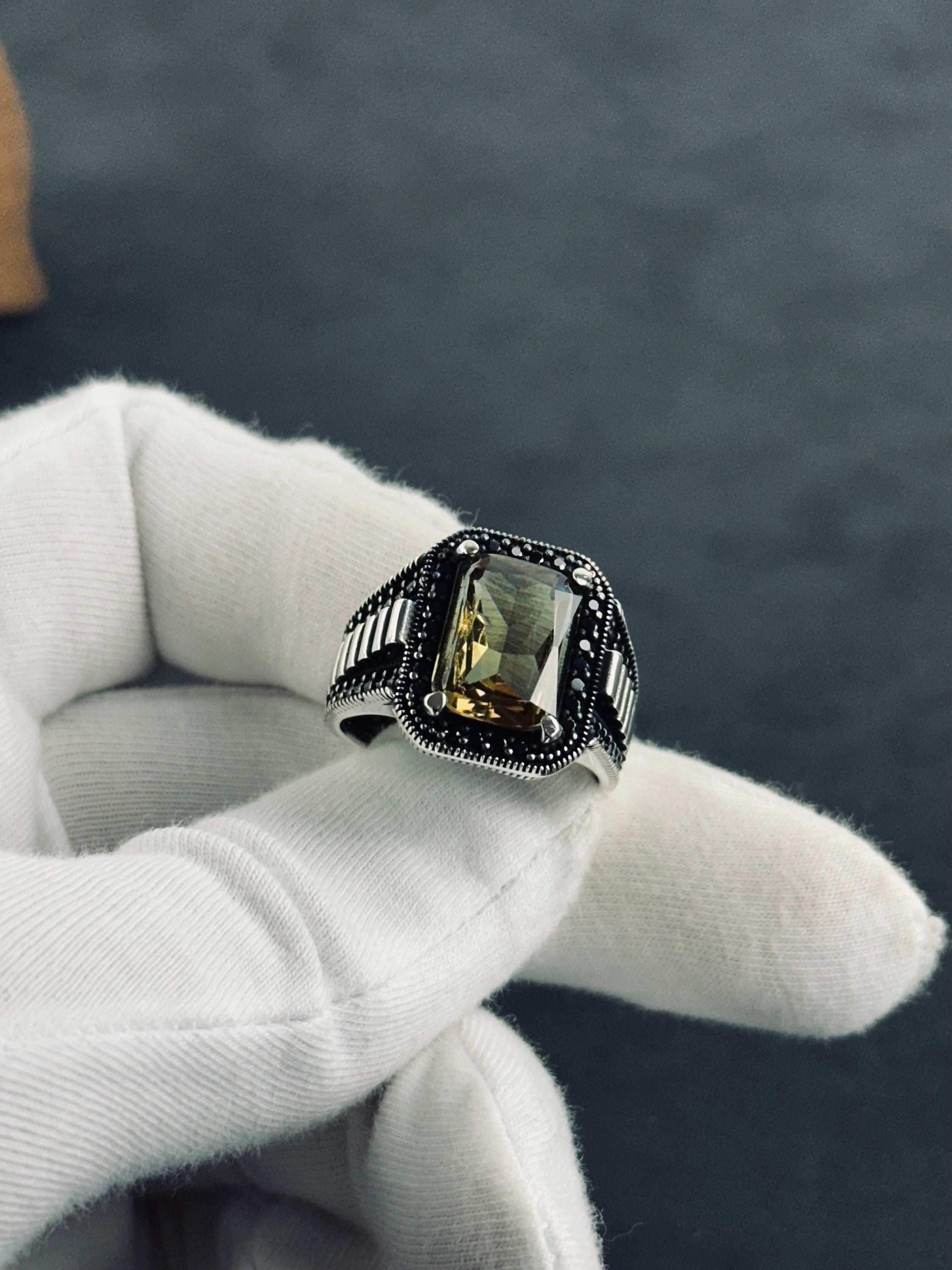 Color-Changing Diaspore Ring - Sterling Silver Nautical Detail