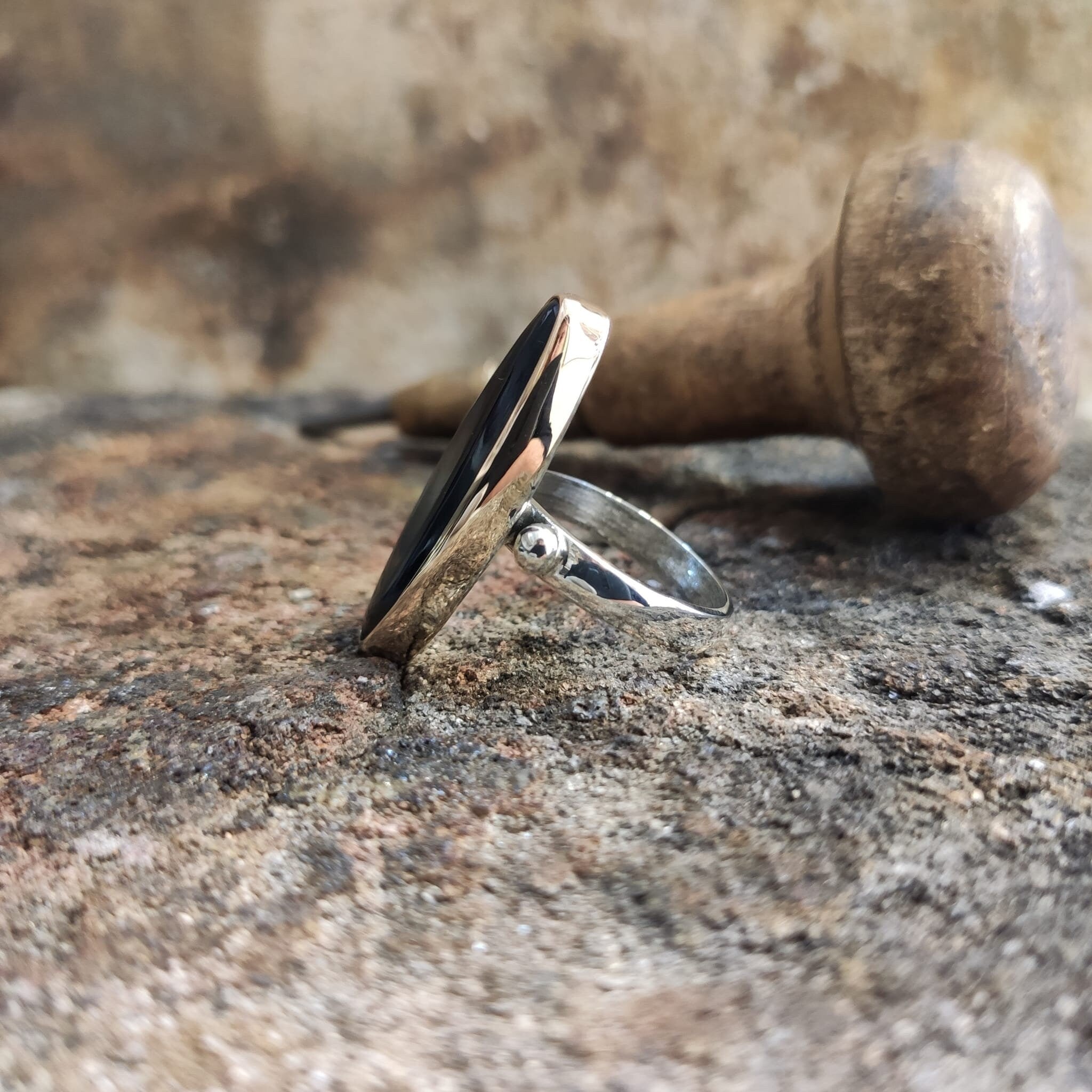 Elegant Black Woman Sterling Silver Ring With Nacre Stone Handmade Jewellery Luxury