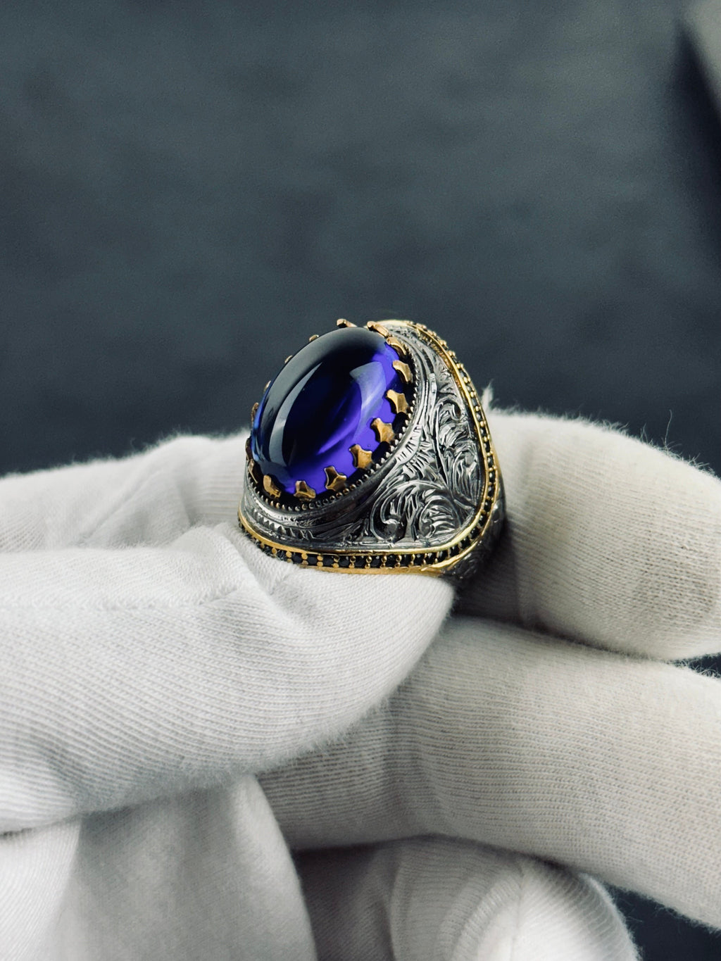 King Theme Sterling Silver Ring: Engraved Blue Zirconium Stone