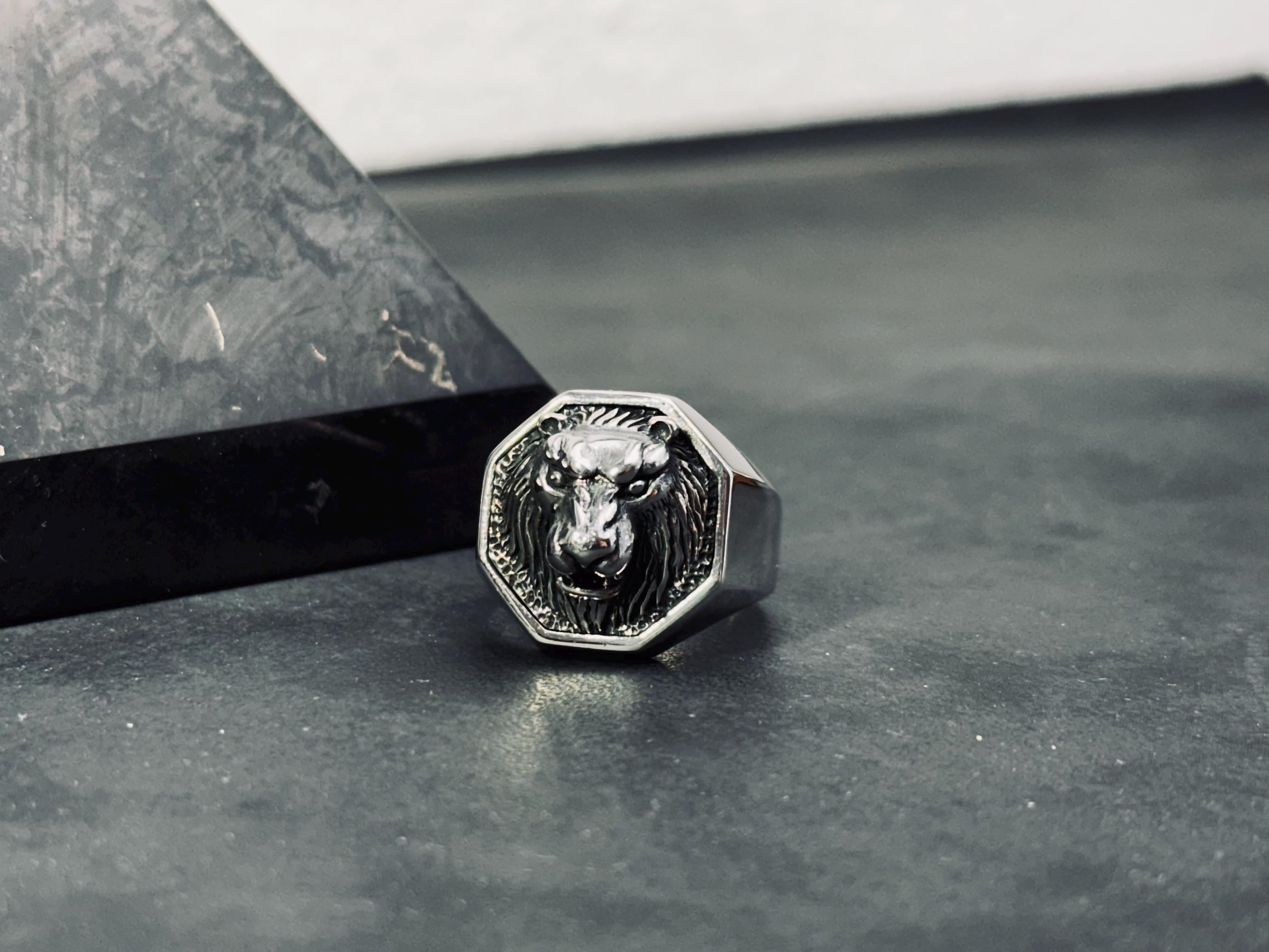 Sterling Silver Lion Ring - Majestic Engraved King of Beasts