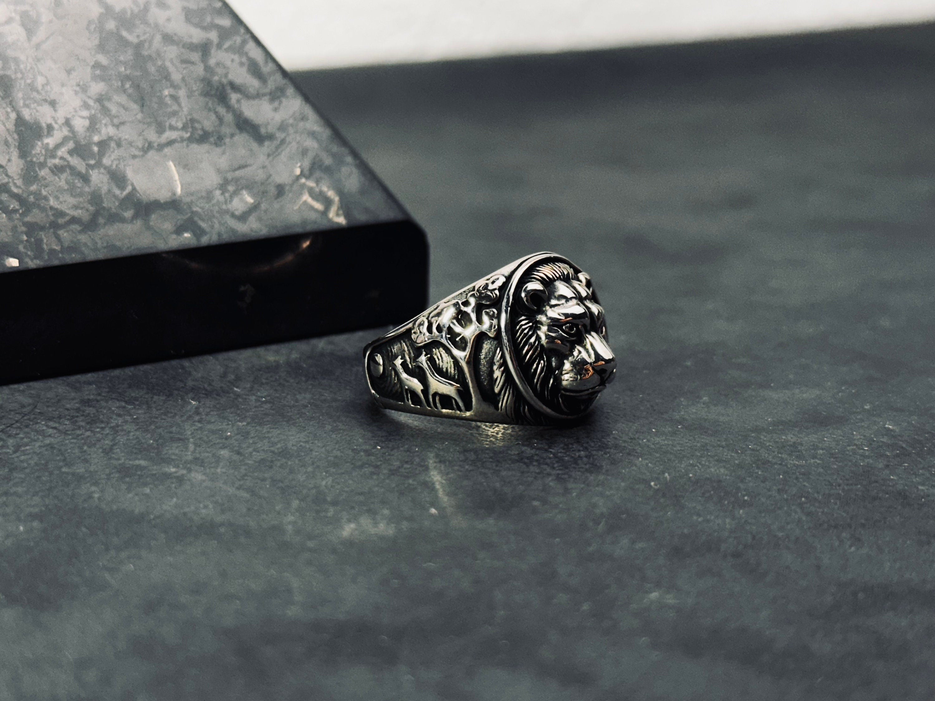 Leo Signet Ring: Hand Engraved Silver - Zodiac Lion Design