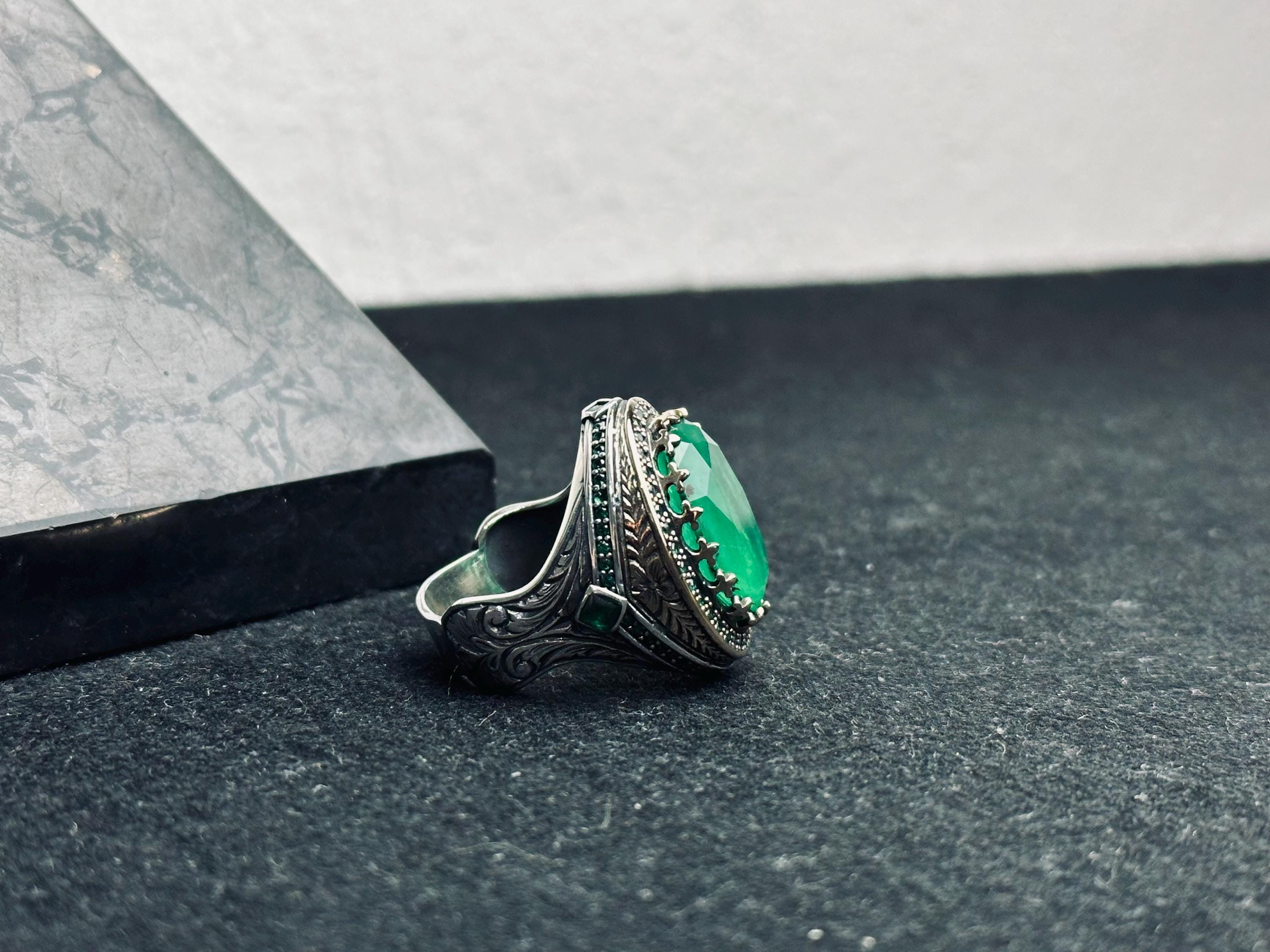 Men's Emerald Silver Ring: Handmade Turkish Artisan - Statement Jewelry