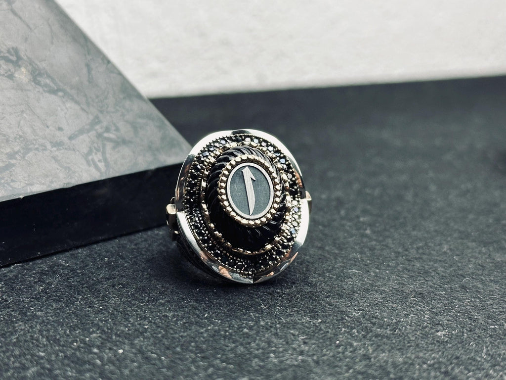 Elif Vav Signet Ring - Oval Onyx, Arabic Calligraphy
