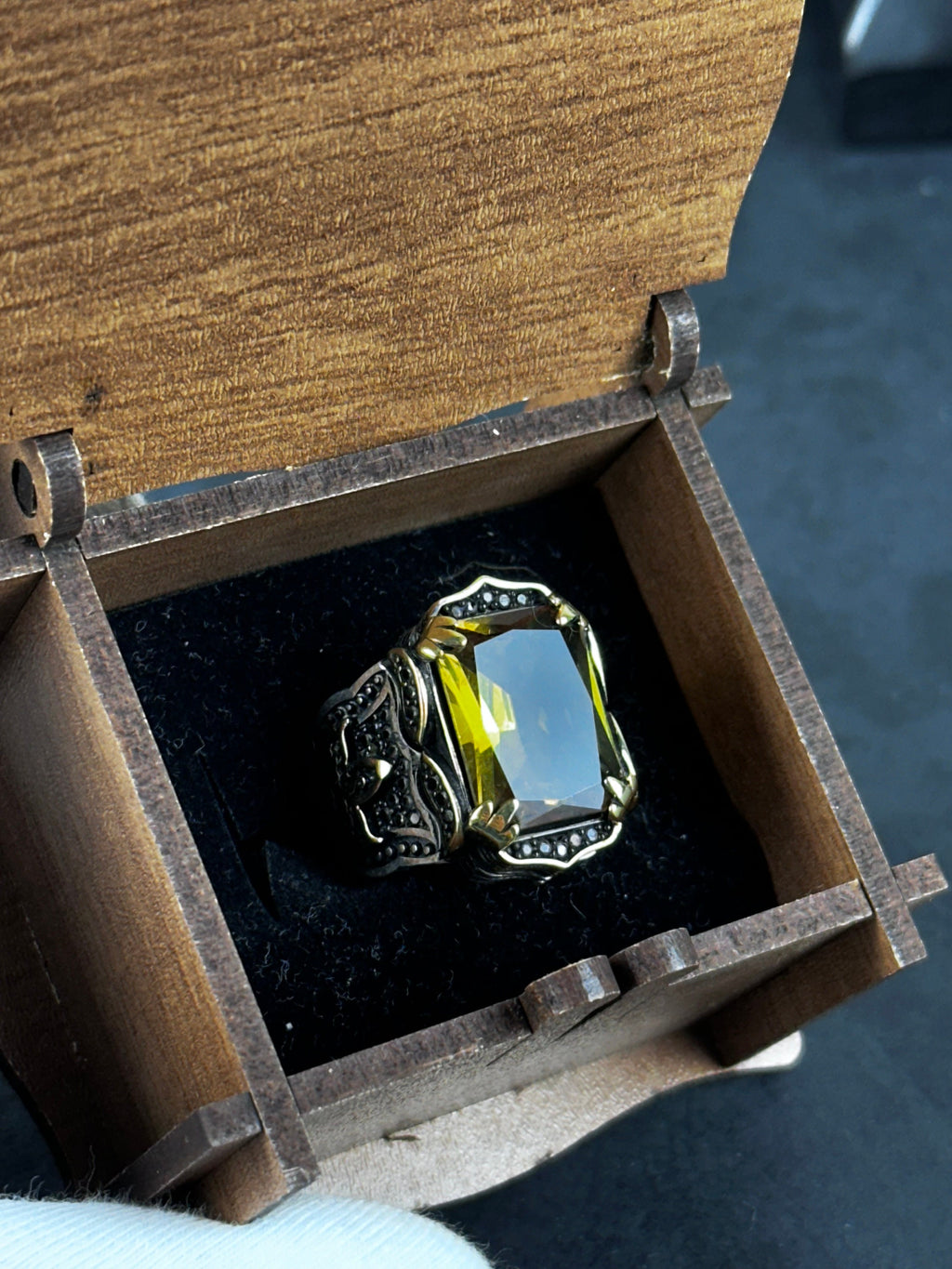 Sultanite Silver Ring: Handmade Color-Shift Gemstone - 925 Sterling