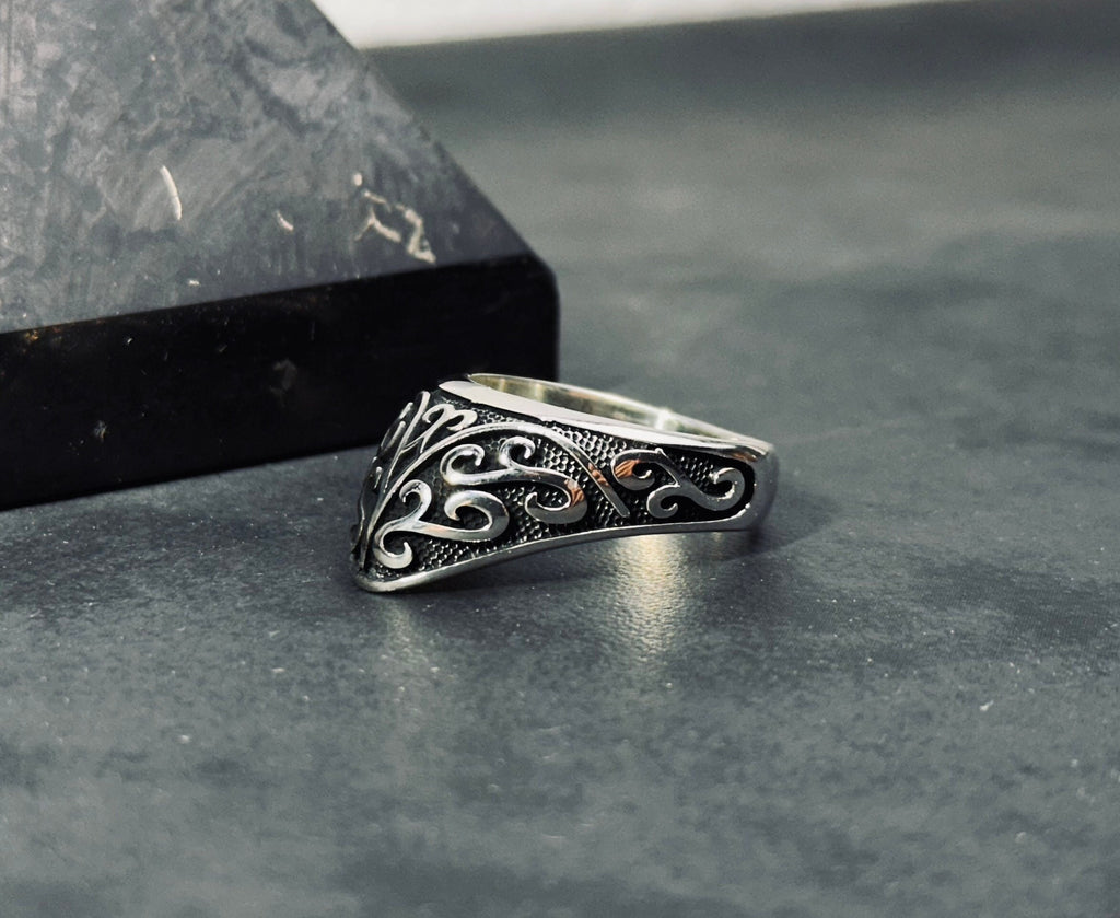 Engraved Silver Thumb Ring - Handmade Compass Design