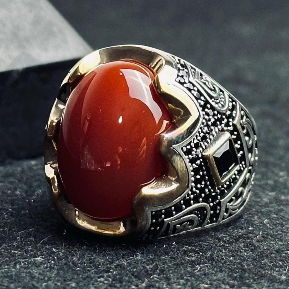 Red Yemeni Aqeeq Ring: Oval Agate Stone, Sterling Silver