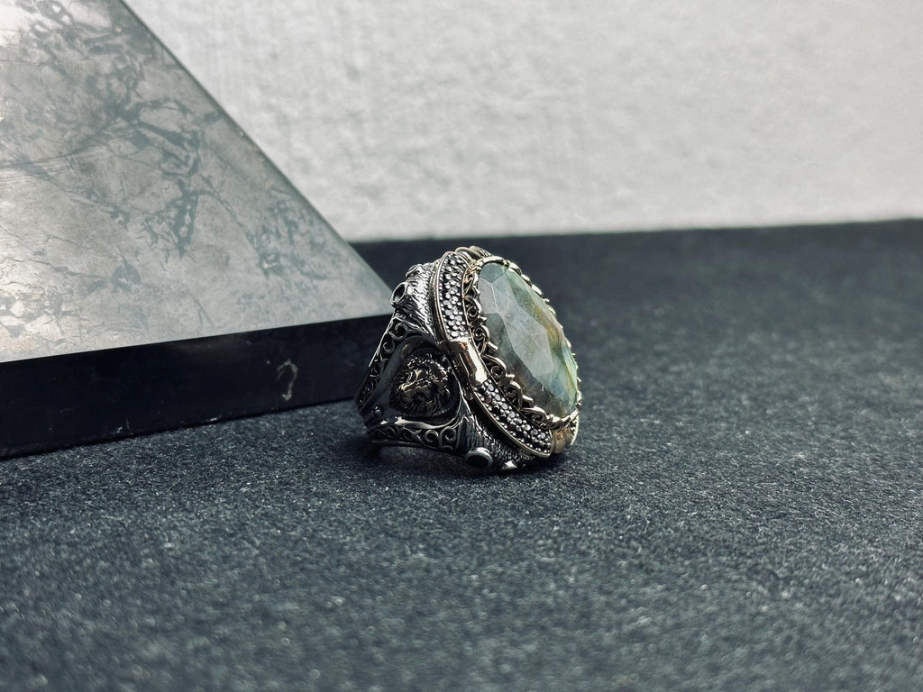 Labradorite Lion Head Ring - Sterling Silver Handmade Statement