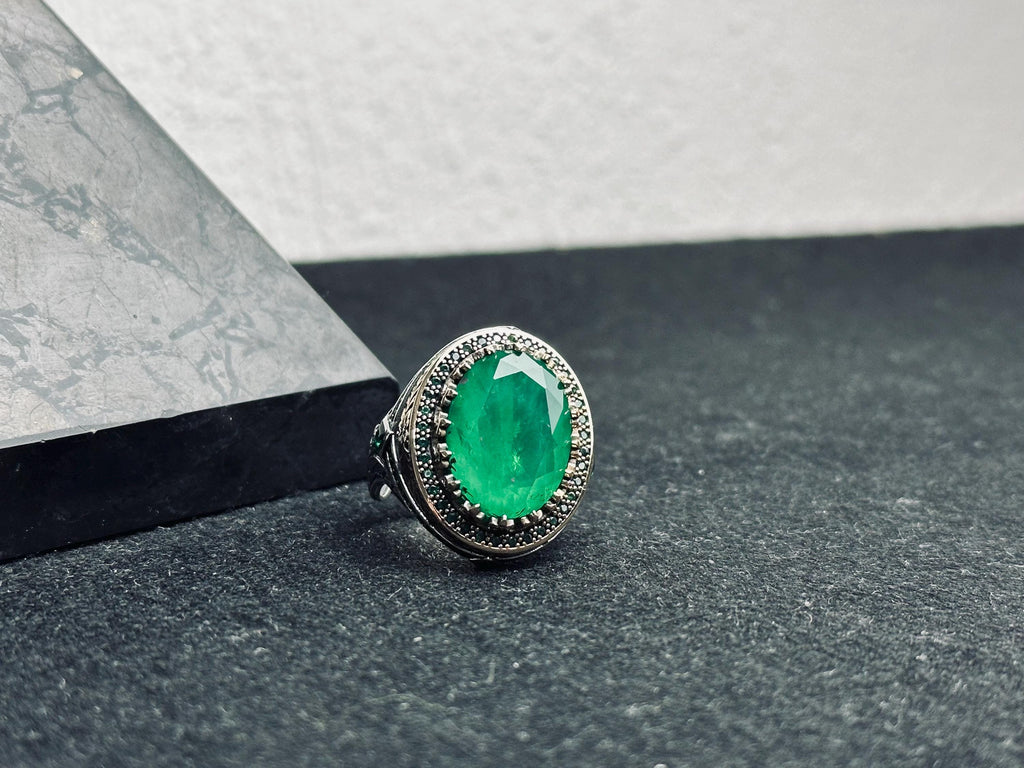 Men's Emerald Silver Ring: Handmade Turkish Artisan - Statement Jewelry